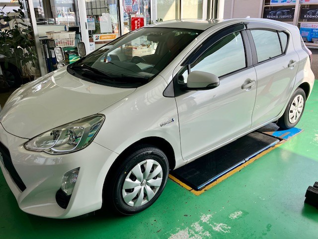営業車のタイヤは長持ちに限る | トヨタ アクア タイヤ タイヤ