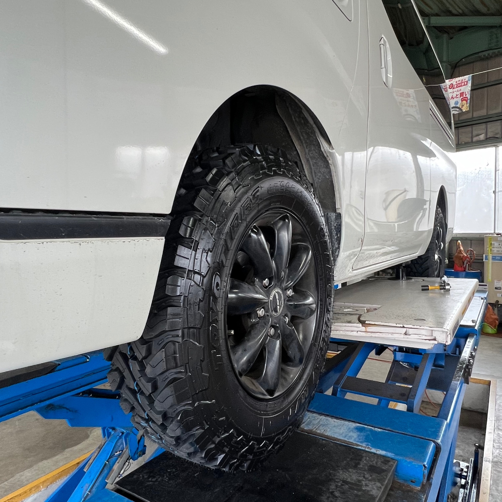 大人気！オープンカントリー装着！！ | 日産 キャラバン タイヤ タイヤ