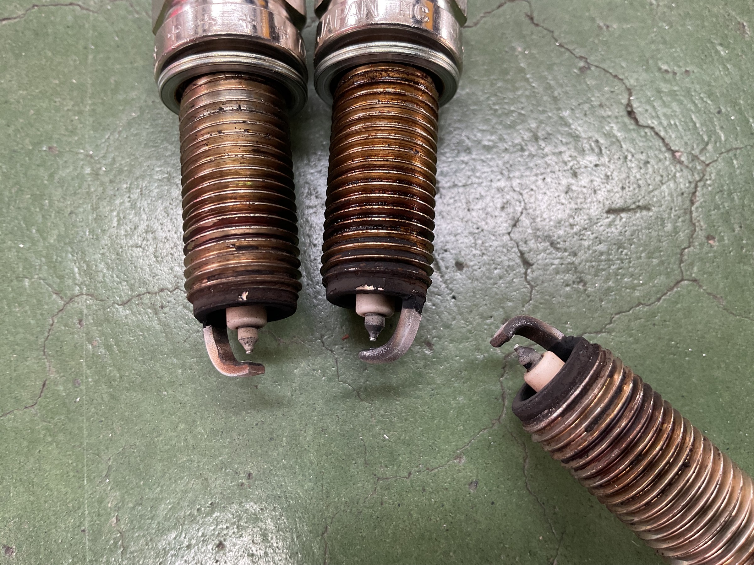 ダイハツ ウェイクの プラグ交換しました＾＾ | ダイハツ ウェイク