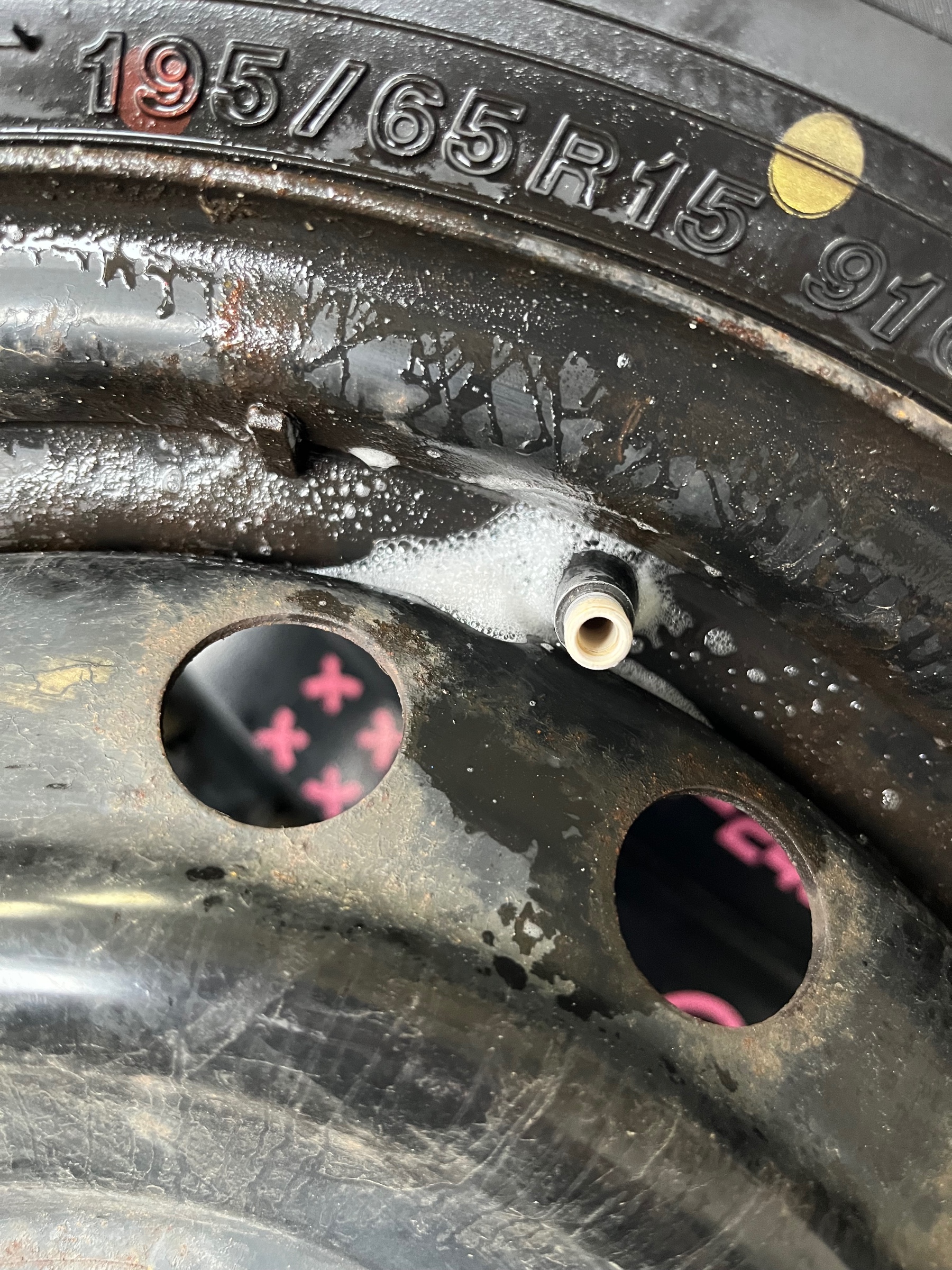 ゴムバルブの根元からのエア漏れ
