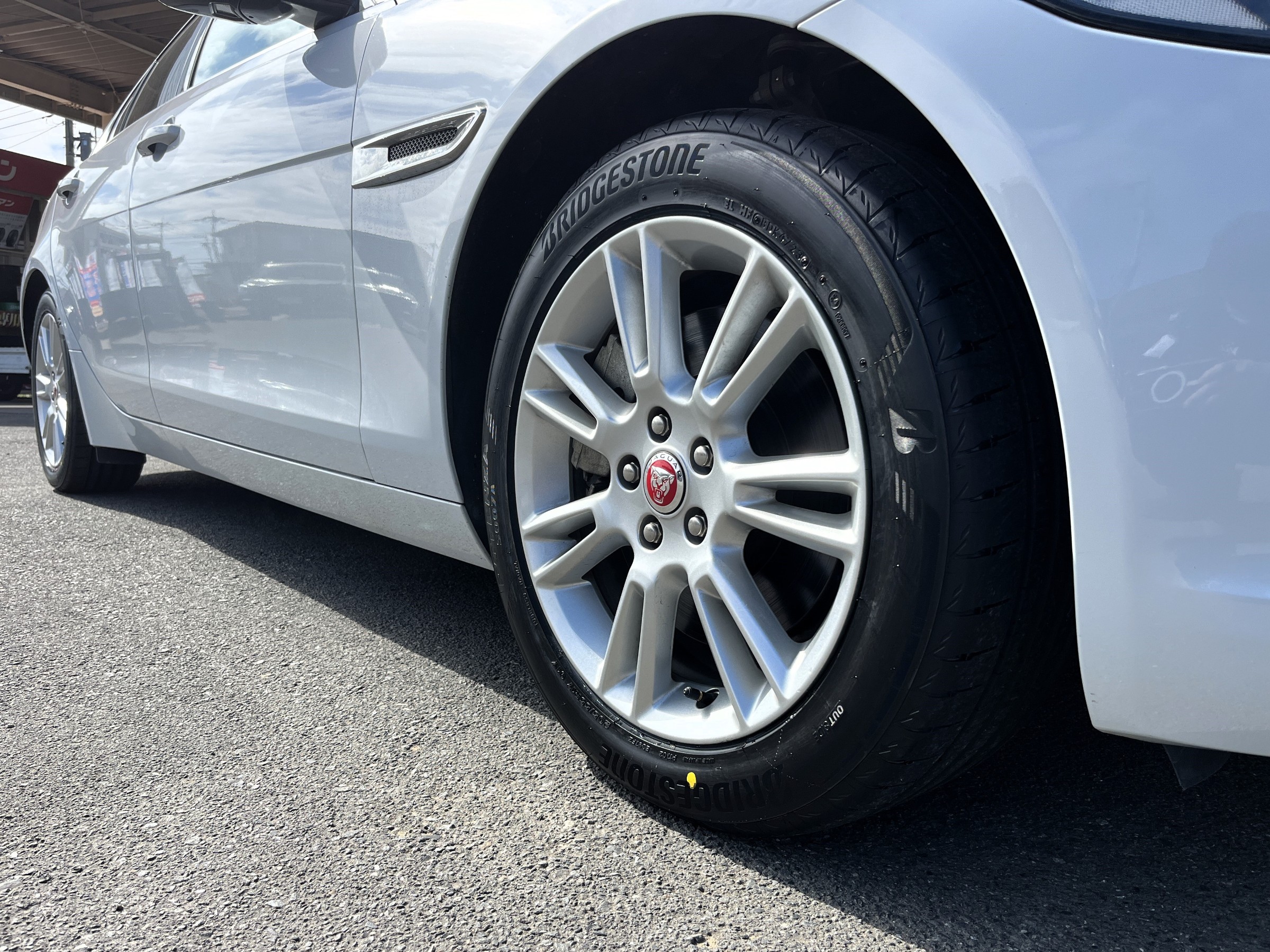 ジャガー XEにBRIDGESTONE POTENZA S007Aを装着 | ジャガー