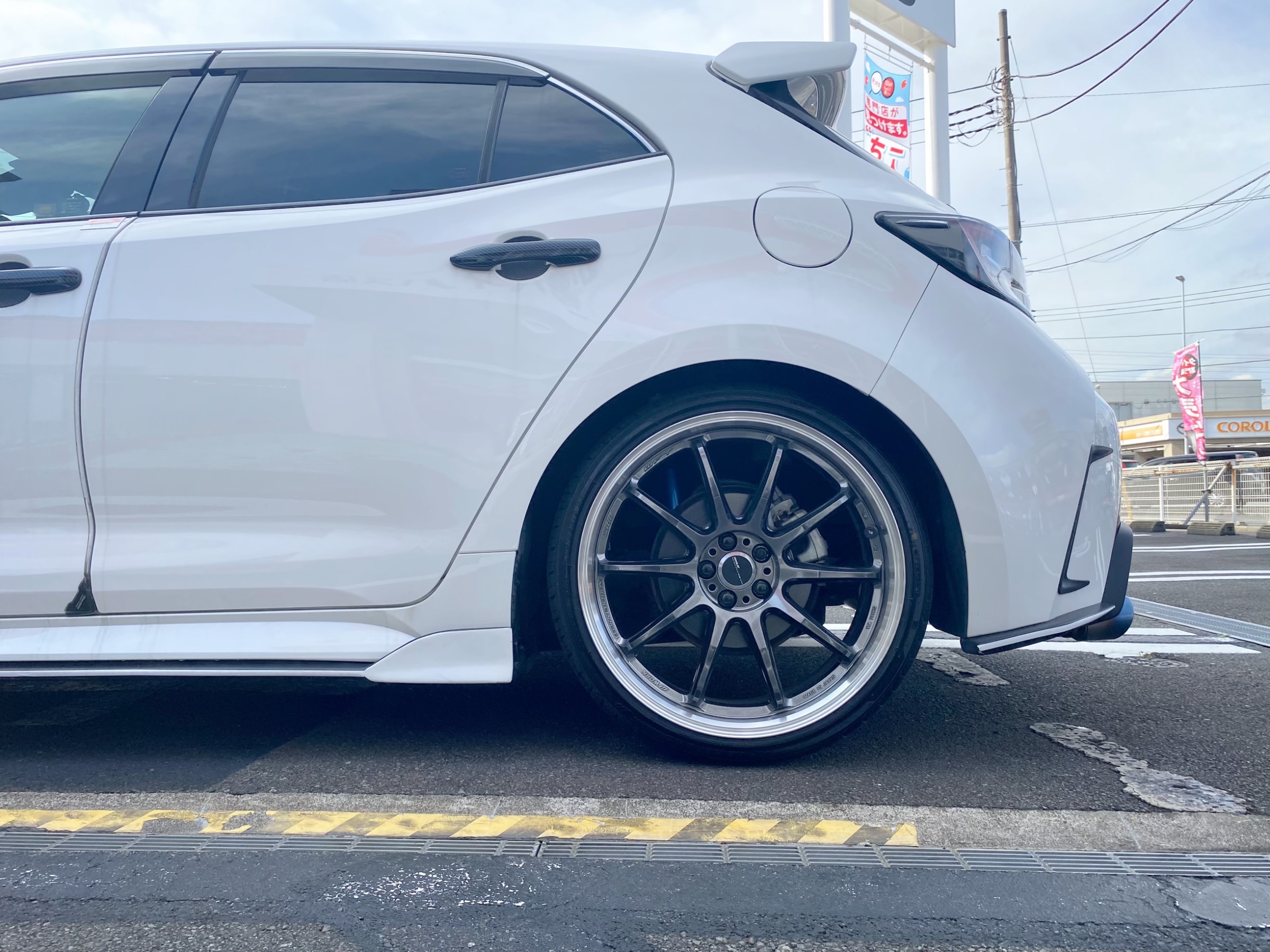 カローラスポーツの厳選ホイール&車高調選び‼︎ | トヨタ