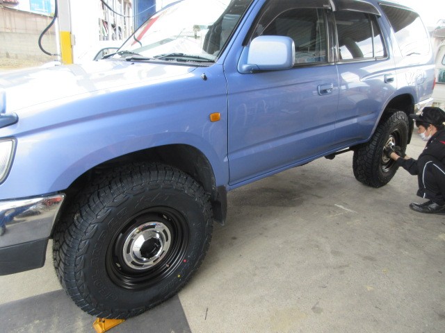 ハイラックスサーフにディーンクロスカントリー・タイヤ配達・AE86