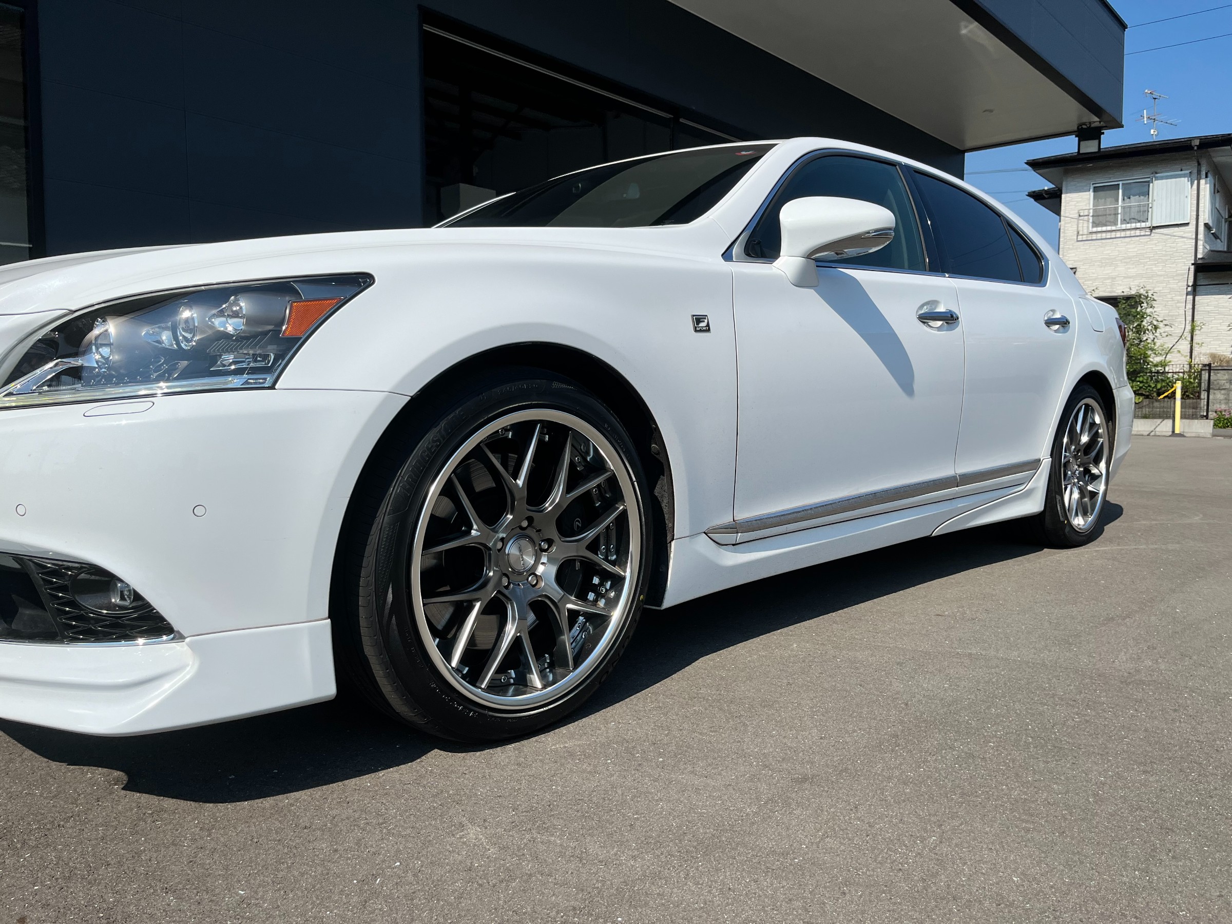 レクサスLS460 LS600H純正18インチホイール/タイヤ レクサス（LEXUS） 中古 18インチ タイヤ&ホイール 4本セット レクサス