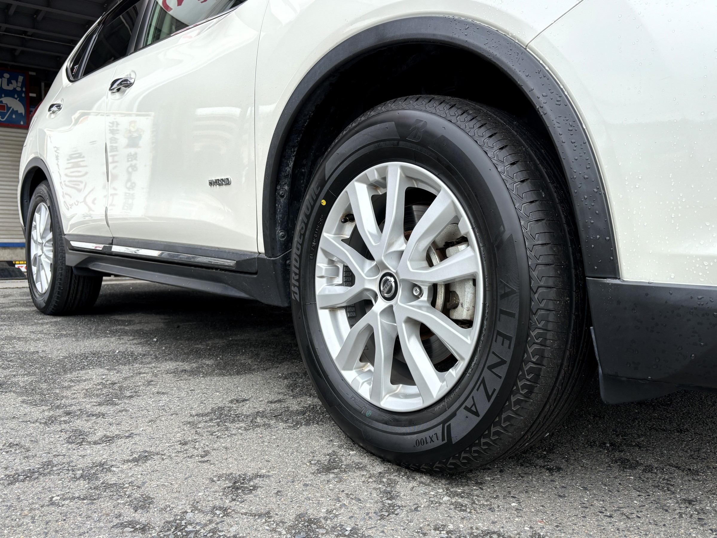 日産 X-TRAILにBRIDGESTONE ALENZA LX100を装着 | 日産