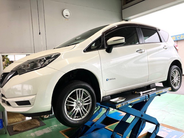 ノートe-powerに装着してました！　185/70r14 ダンロップ　キレイ！ ノートe-powerに装着してました！ 185/70r14 ダンロップ キレイ