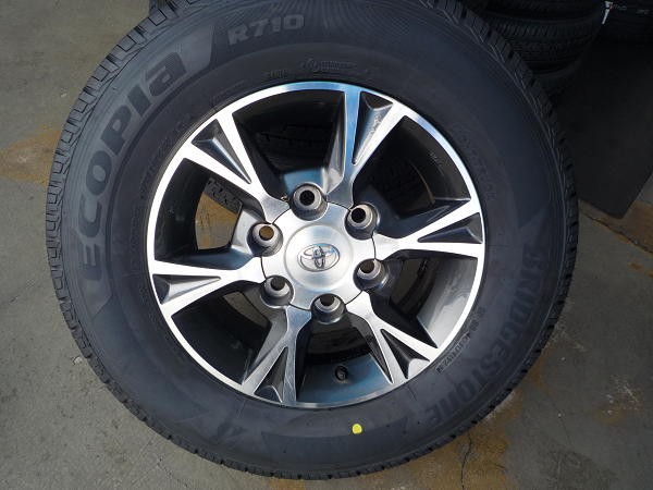 ハイエース 15インチ 195/80R15 107 | トヨタ ハイエース | スタッフ