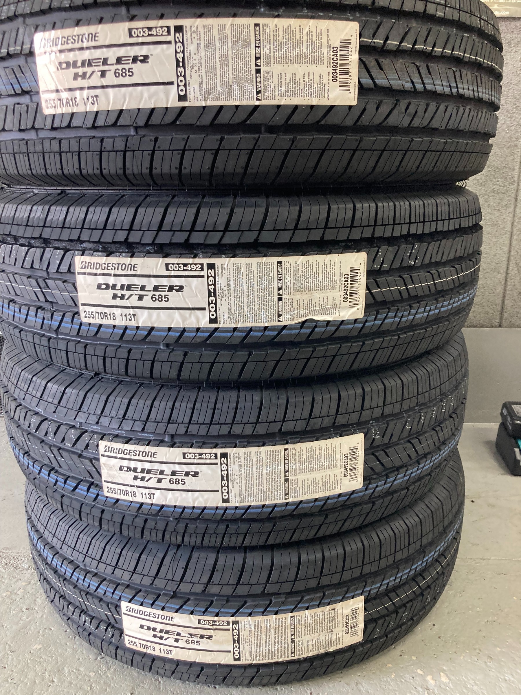 255/70R18 ブリヂストン【ラングラーサハラ純正タイヤ】 JEEP