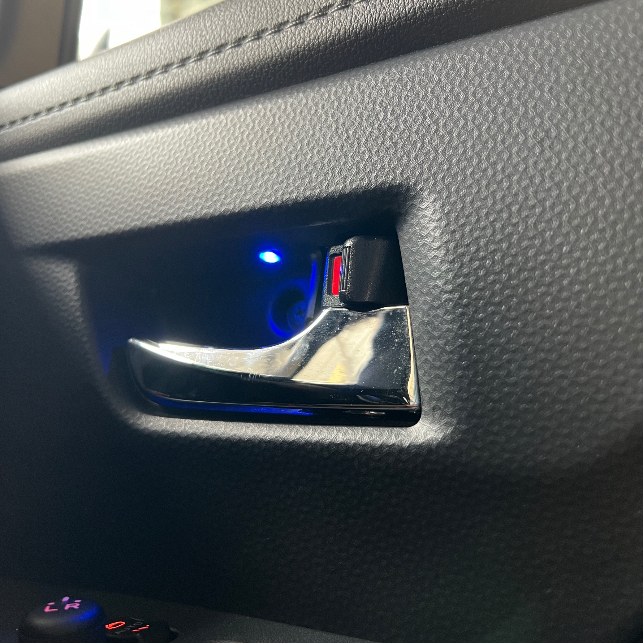ダイハツ　トール　純正サスペンション　美品　新車取り外し ダイハツ トール 純正サスペンション 美品 新車取り外し - メルカリ
