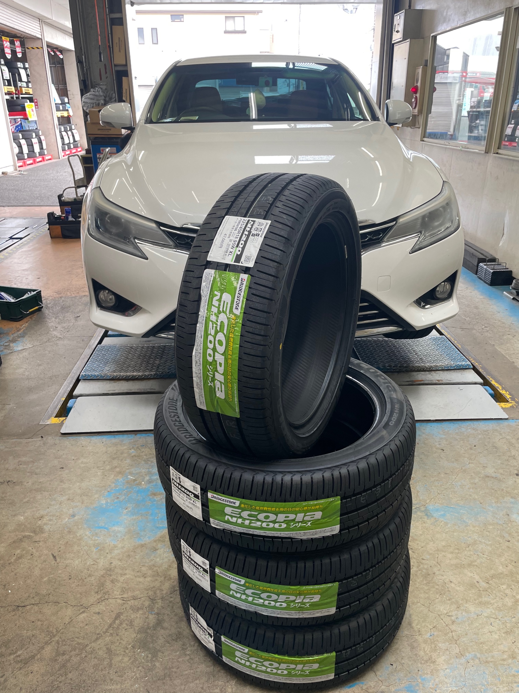 新型「ノア」「ヴォクシー」の新車装着タイヤにTOYO TIRE「プロクセス J68」「プロクセス R60」採用 - Car Watch