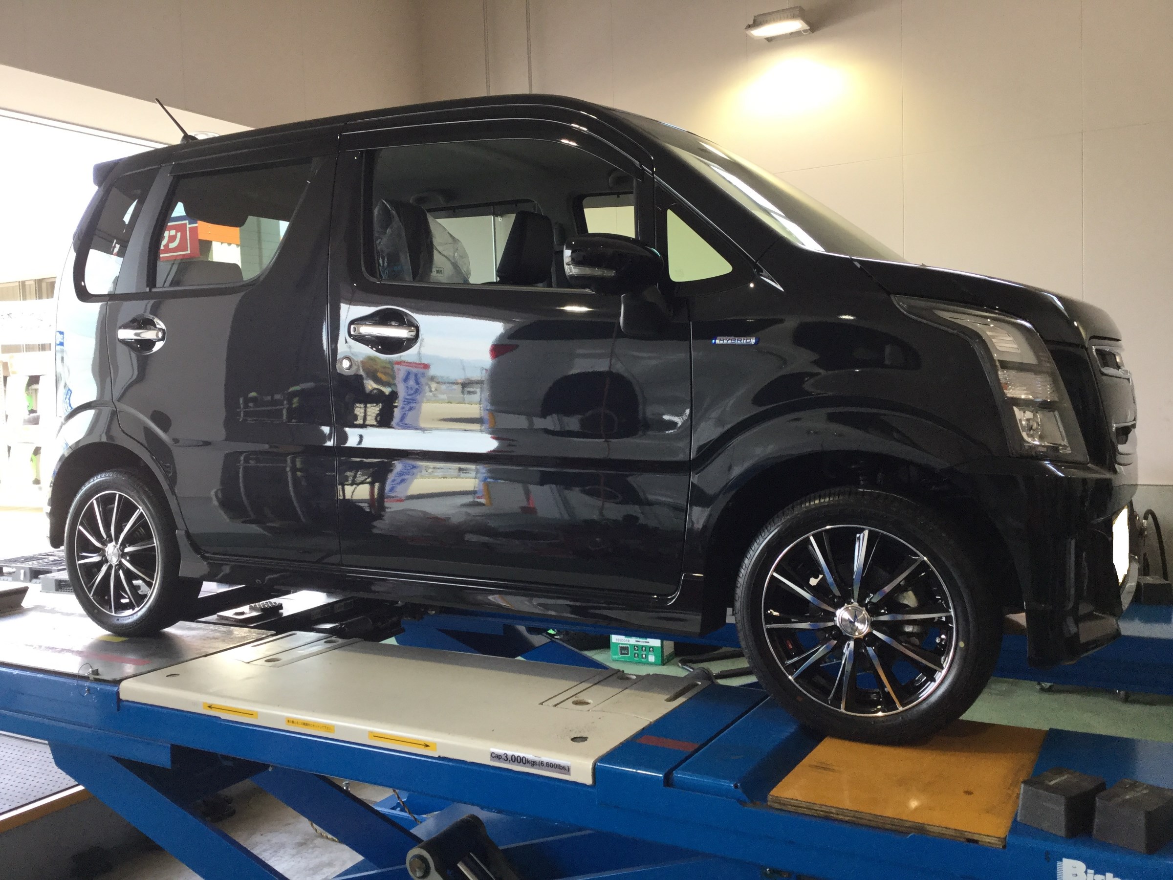 レオニスWXをワゴンRに装着 | スタッフ日記 | ミスタータイヤマン 長野