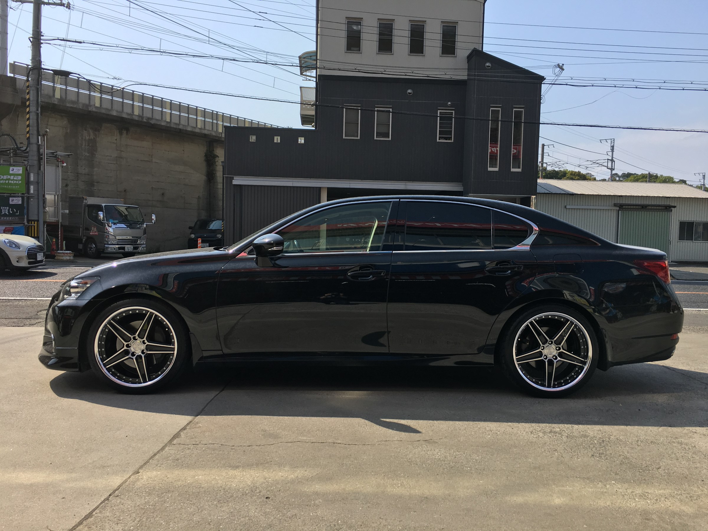 レクサス純正　カスタムブラックエディション　GS　225/50R17　バリ山 レクサス純正 カスタムブラックエディション GS 225/50R17 バリ山