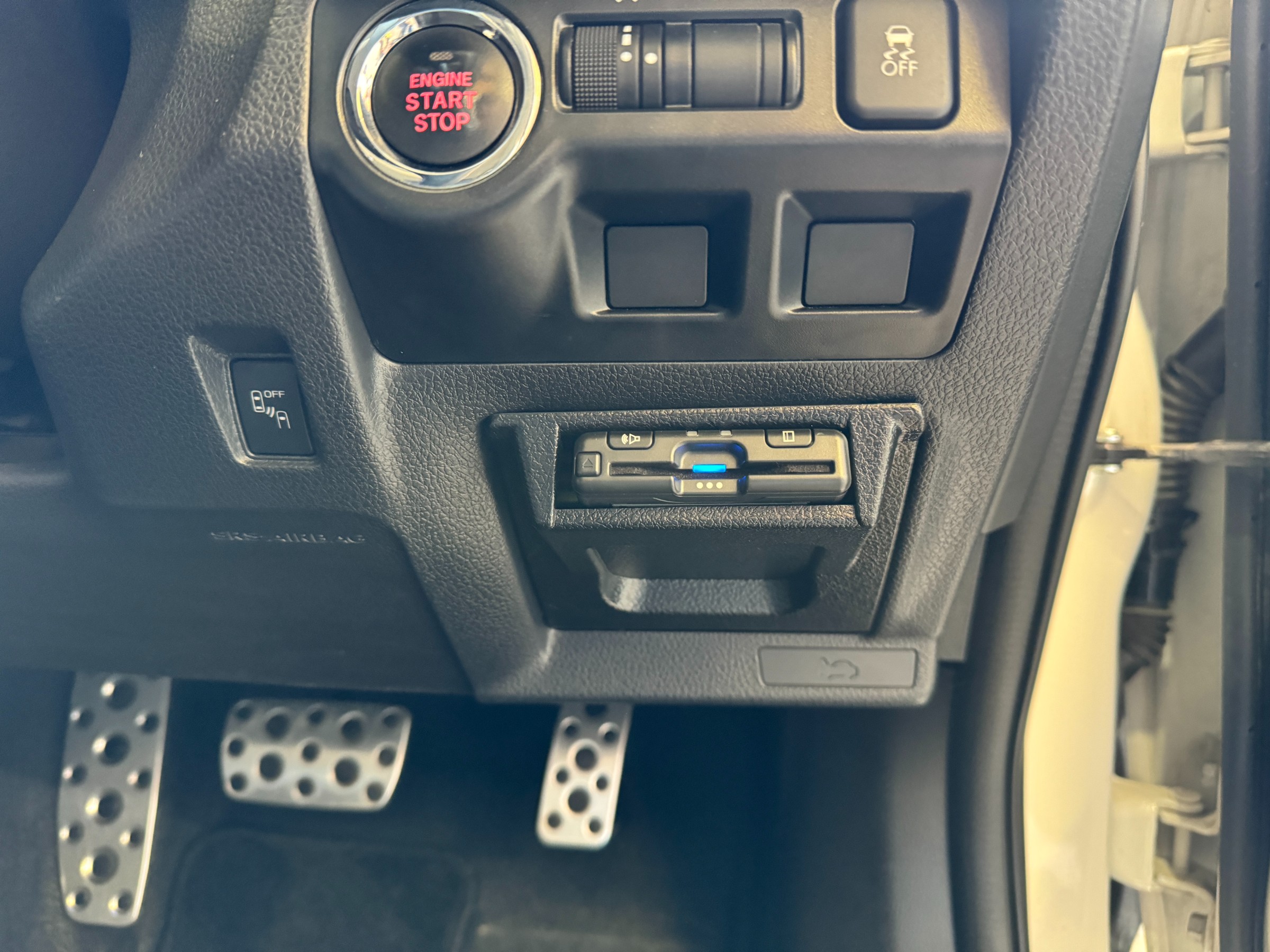 ETC車載器取り付けにもひと工夫! | AV&ナビ機器 カー用品取付 ETC車載器取り付けにもひと工夫! | AV&ナビ機器 カー用品取付