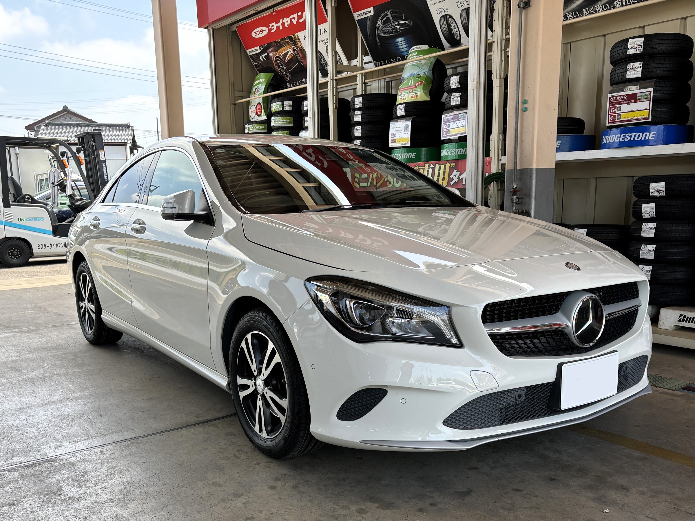 メルセデスベンツ CLA180にブリヂストン TURANZA T001を装着 メルセデスベンツ CLA180にブリヂストン TURANZA T001を装着