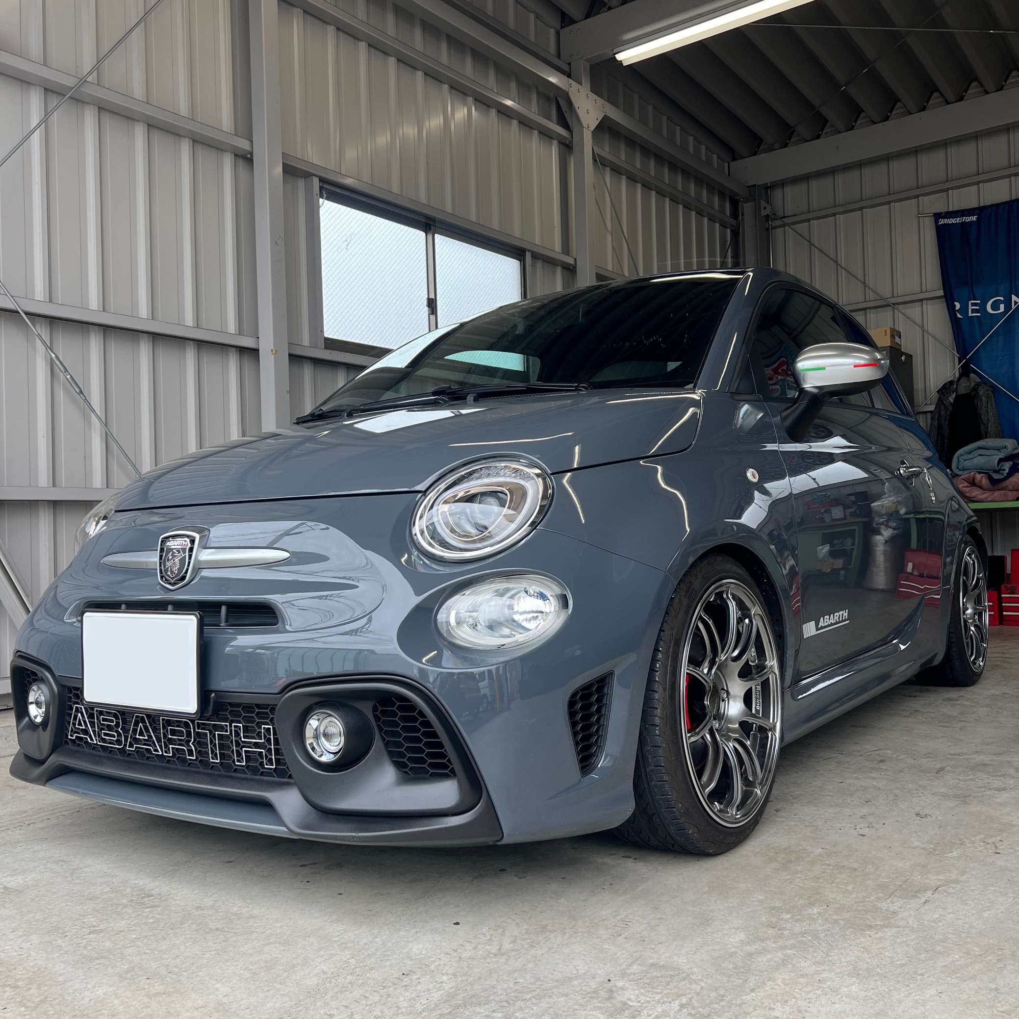 アバルト595 は前後サスペンションのリファイン | RED POINT