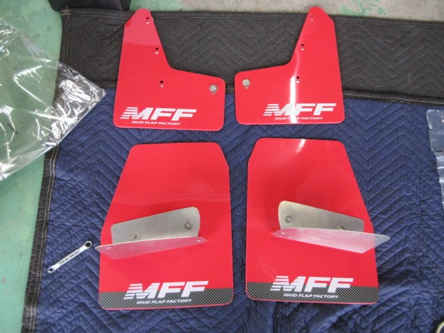 GRヤリスロバンペラ君にMFFのマッドフラップ装着 | トヨタ
