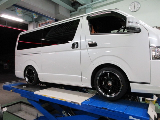 ハイエース　メーカー不明ホイール 00_AMW_241002_rayz-hiace_-