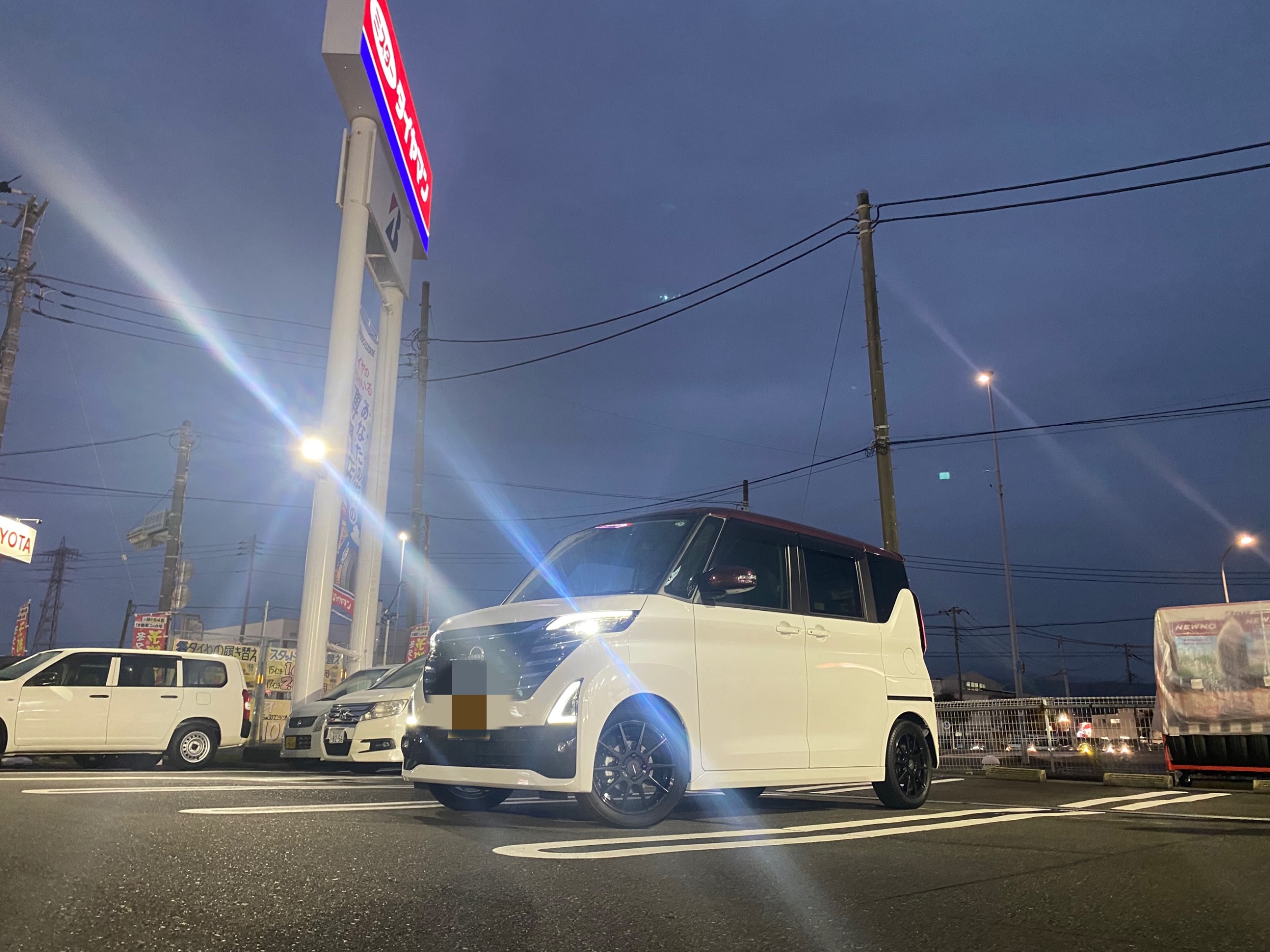 癒し系女子が、新型ルークスを男前に仕上げたら…？レカロにポテンザ