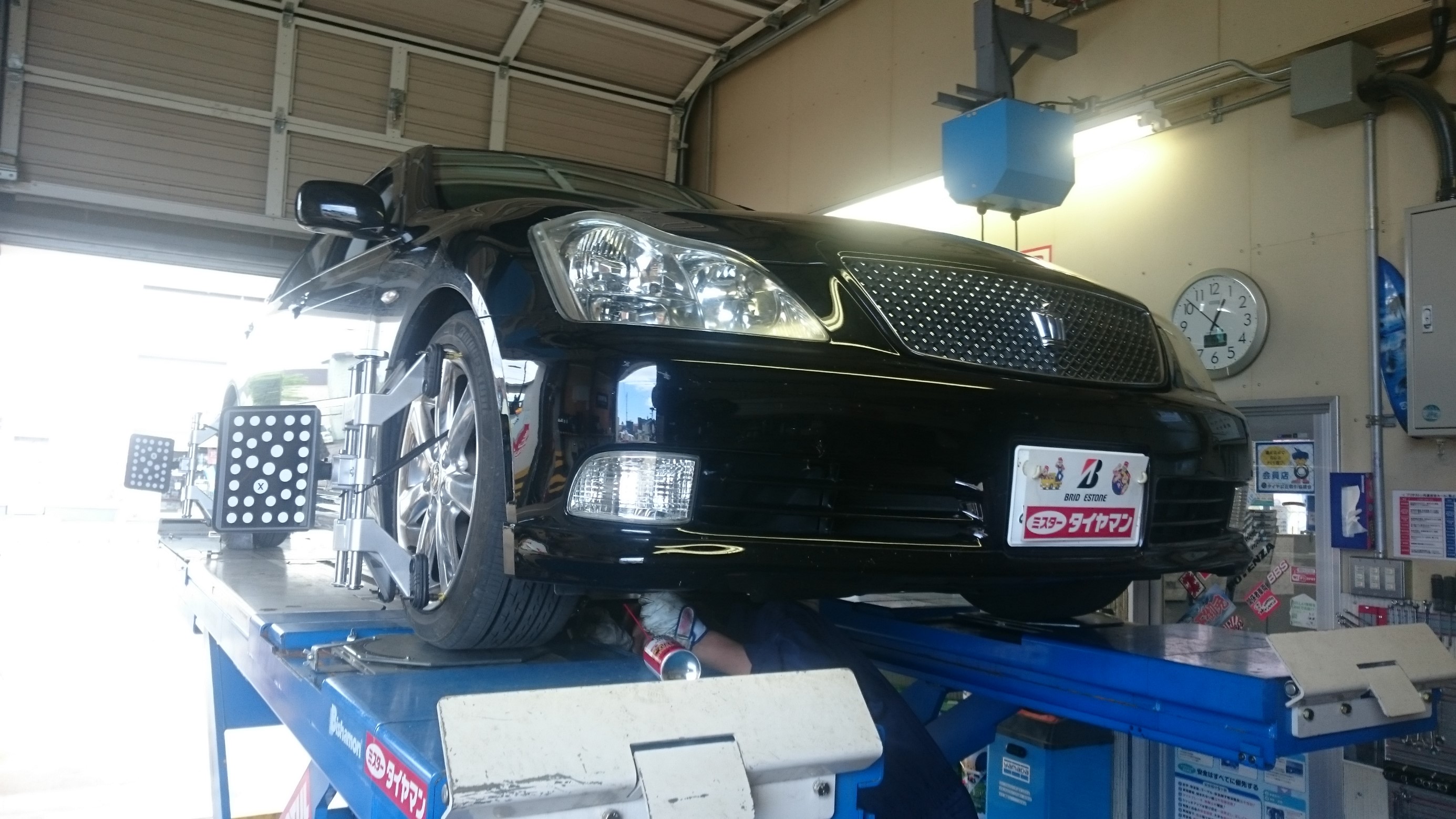 クラウンアスリート ４WD 車高調取り付け＆アライメント調整 | トヨタ
