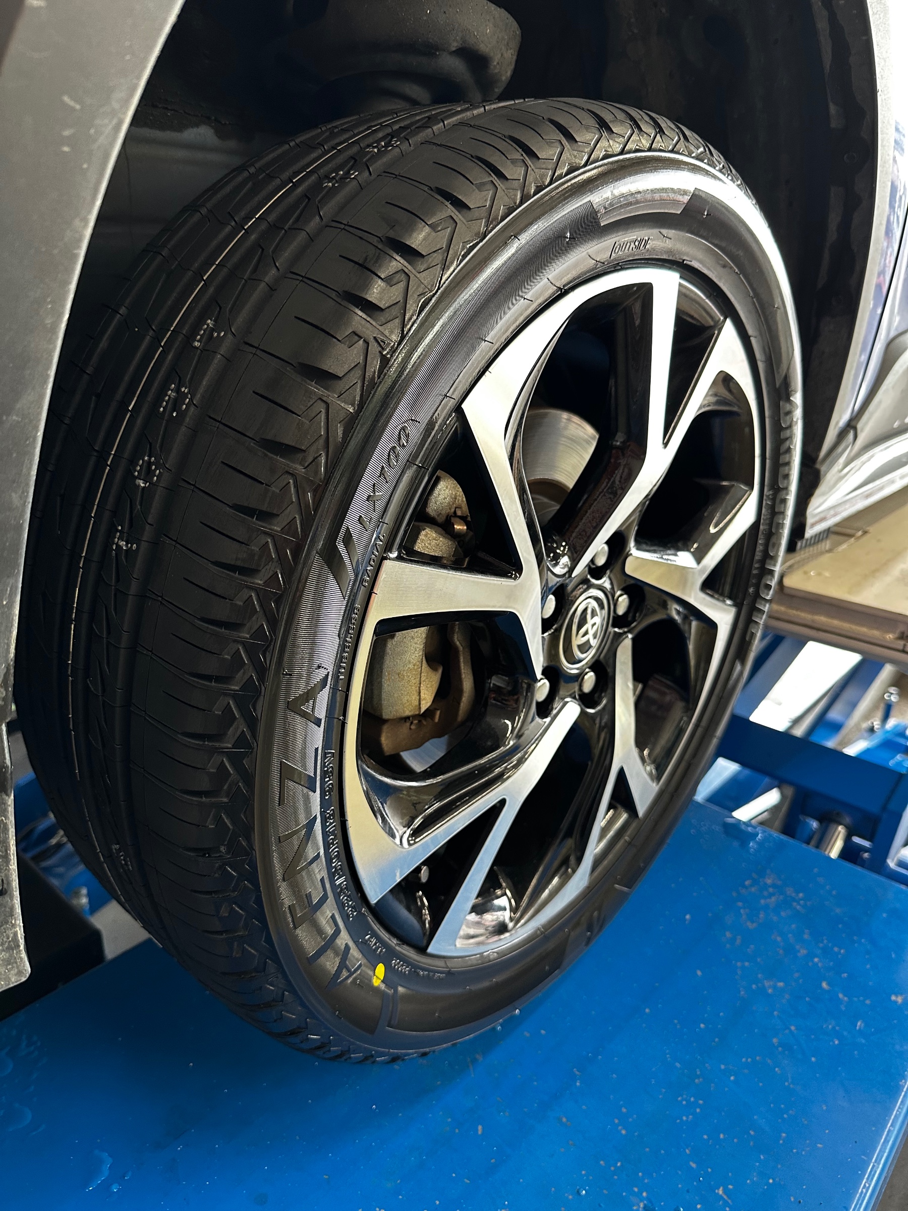 送料無料 店舗 トヨタC-HRにアレンザLX100 225/50R18を(^^) | トヨタ C-HR タイヤ・ホイール