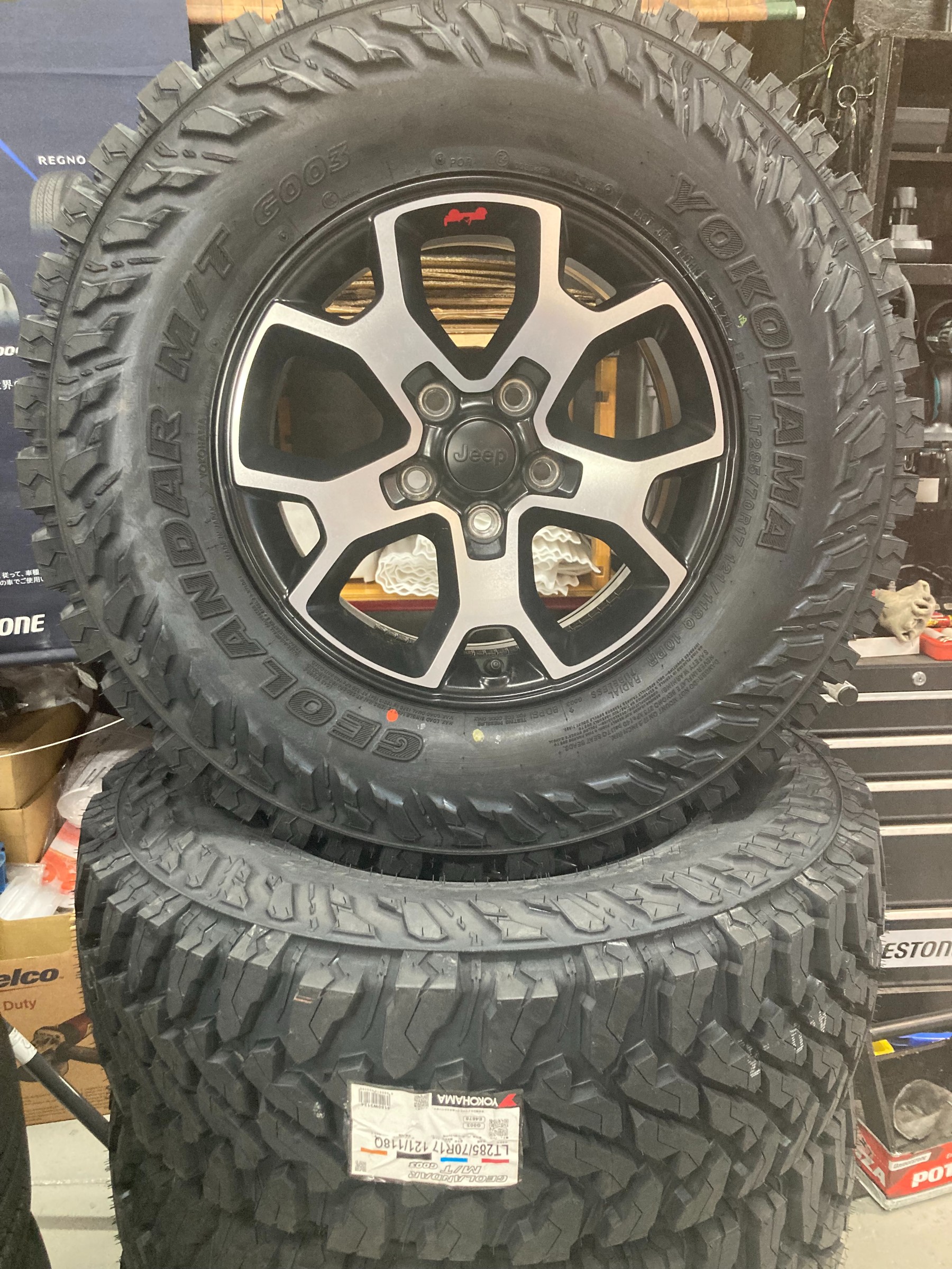ラングラー ルビコン タイヤ交換 | スタッフ日記 | ミスタータイヤマン