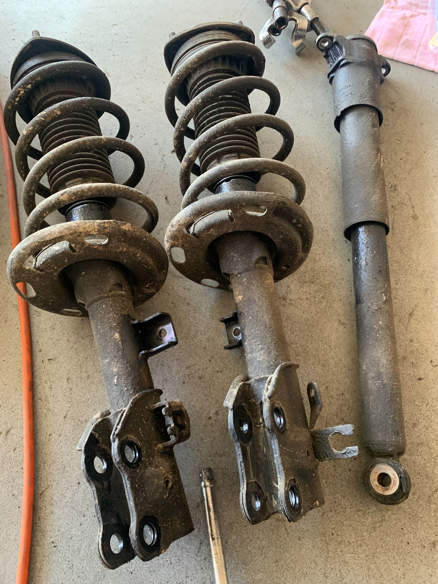 送料無料 マツダ CX-5 KF ショックアブソーバー サスペンション マツダ CX5 kf（ショックアブソーバー）｜足回り、サスペンション