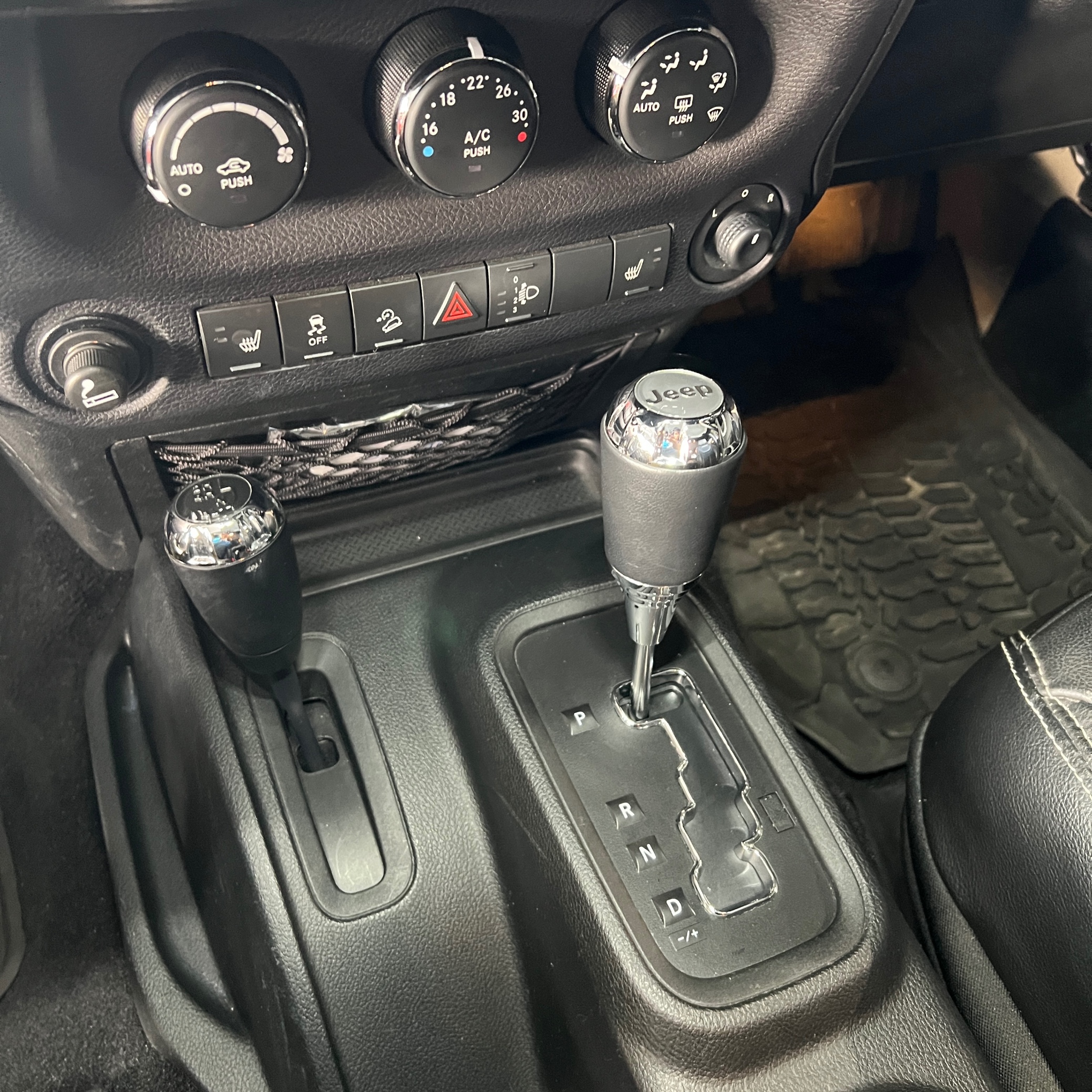 ラングラー シフトノブ交換 | クライスラー Jeep ラングラー