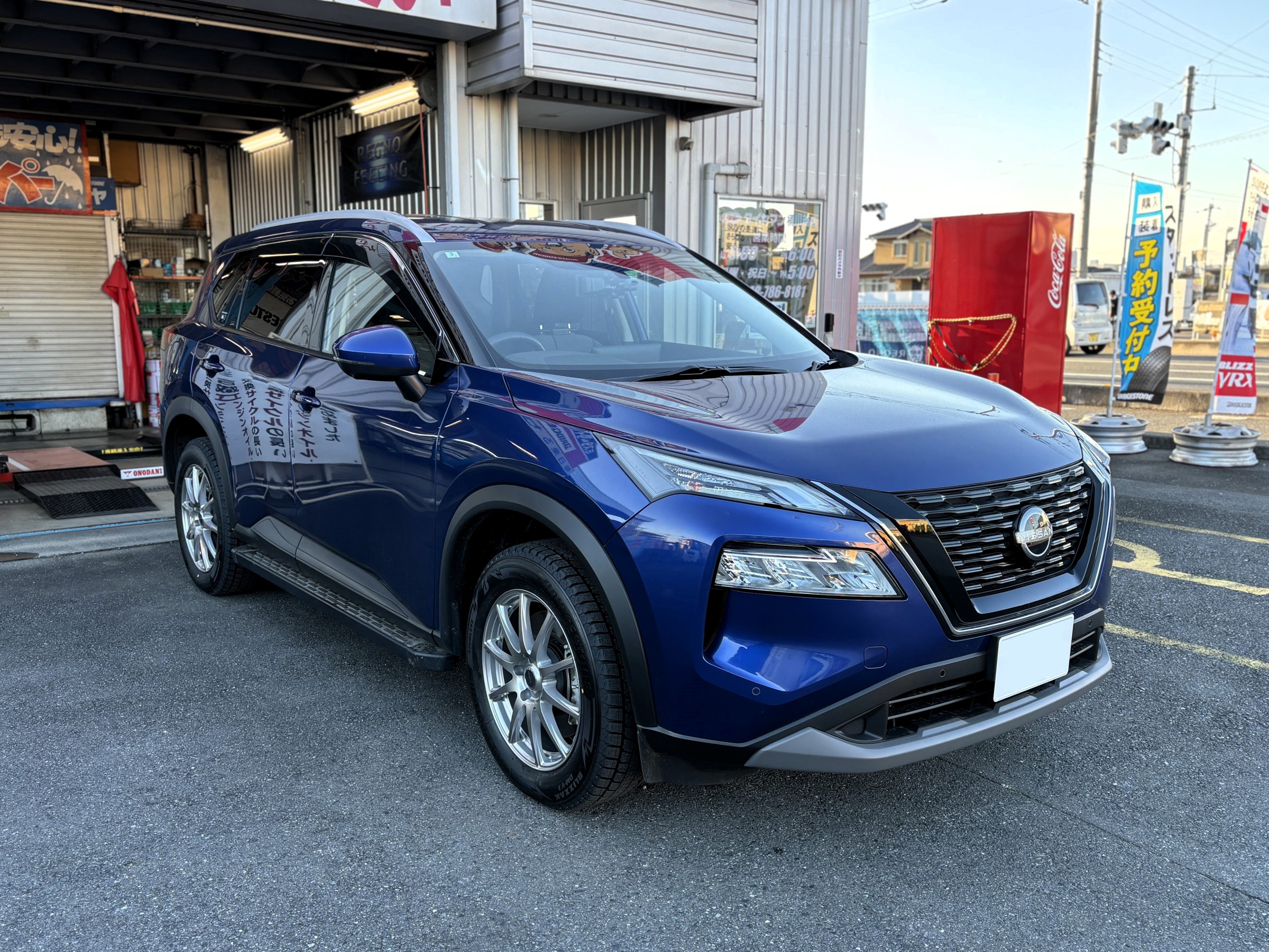 日産 エクストレイルにブリヂストン BLIZZAK DM-V3 + ECOFORME 日産 エクストレイルにブリヂストン BLIZZAK DM-V3 + ECOFORME