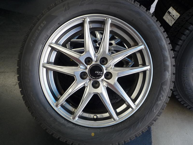 タイヤ交換】カローラツーリング ブリザックVRX2 205/55R16