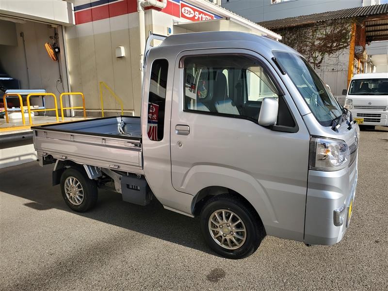 ☆彡またまたダイハツハイゼット ブリヂストンK370タイヤ交換☆彡