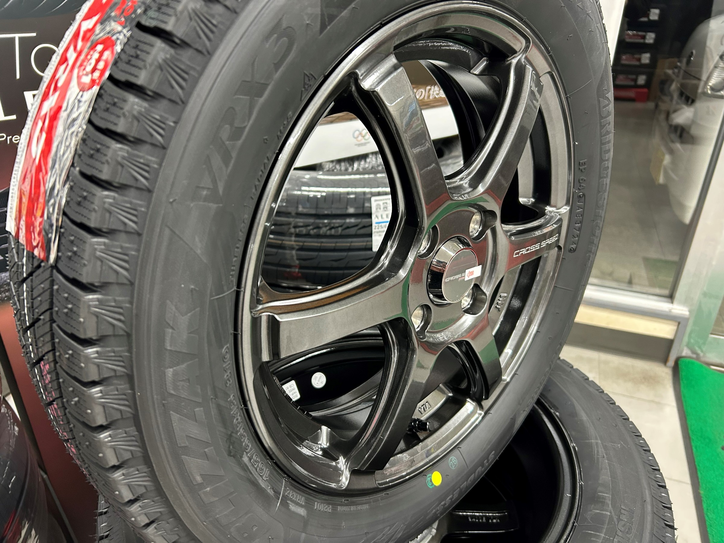 ダイハツ タフト CROSS SPEED RS6 BLIZZAK VRX3 スタッドレス