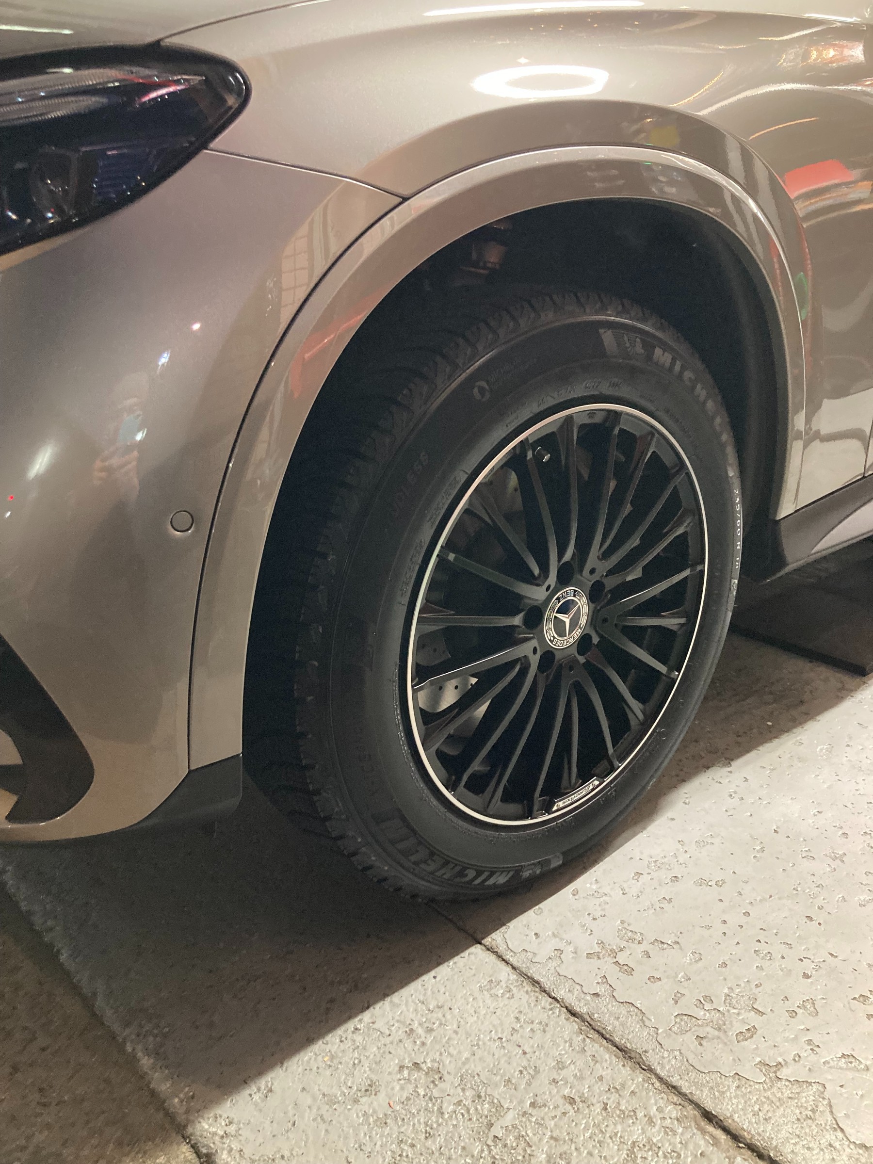 GLCおよびクーペモデル等 YOKOHAMA スタッドレスタイヤ 20インチ メルセデス・ベンツGLCクーペスタッドレスSET | メルセデス・ベンツ