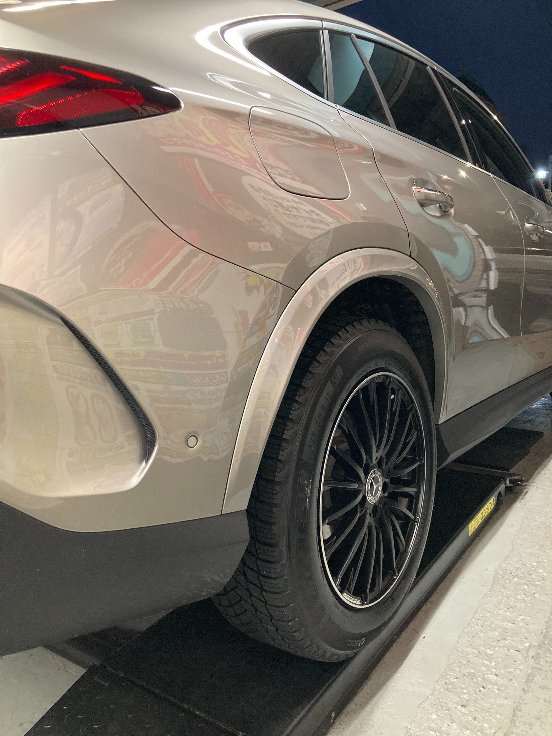 メルセデス・ベンツGLCクーペスタッドレスSET | メルセデス・ベンツ