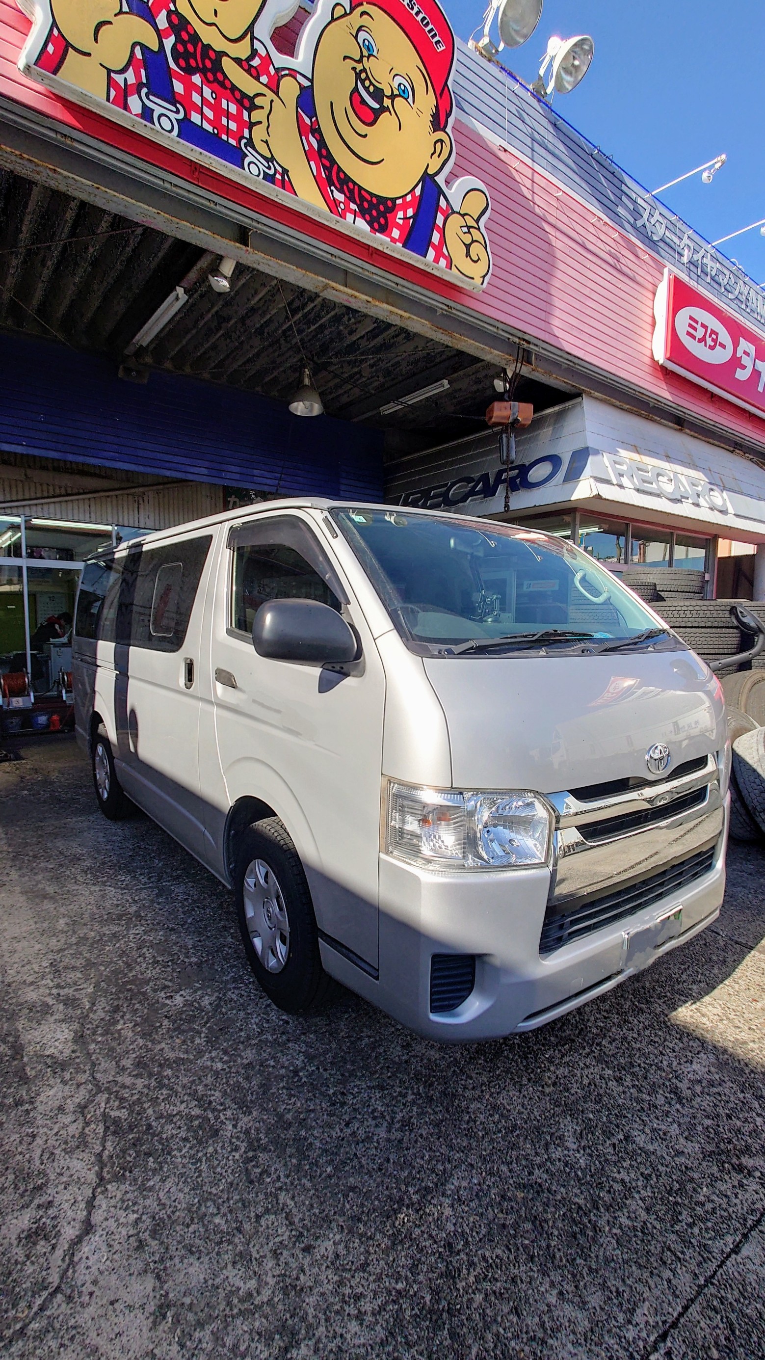 ハイエース スタッドレスタイヤ装着 | トヨタ ハイエース タイヤ