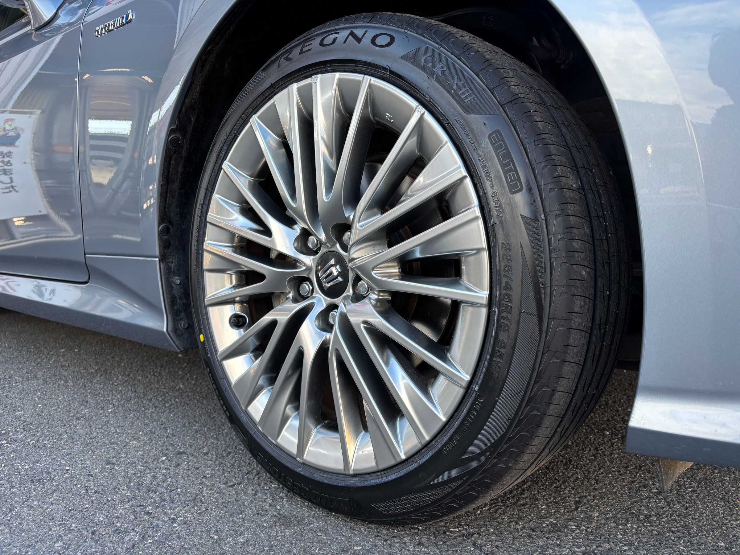 トヨタ クラウンにブリヂストン REGNO GR-XⅢを装着 [タイヤ交換