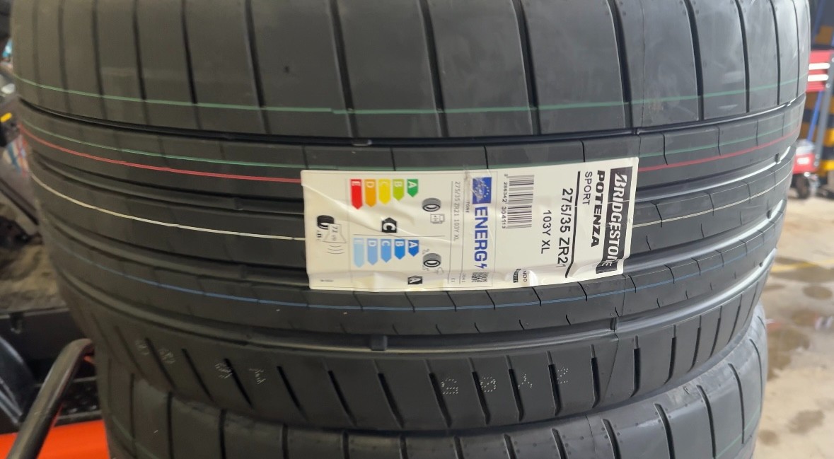 オサダ 10/25・29発売 mita sneakers x OFFSPRING x adidas Originals ZX8000