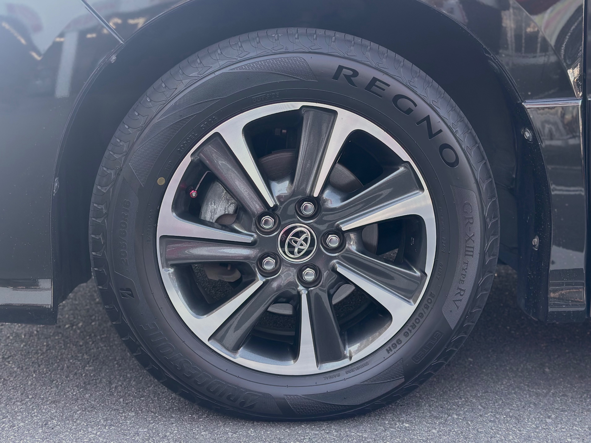 80ヴォクシーに新作レグノ【GR-XⅢ TYPE RV】 | トヨタ ヴォクシー