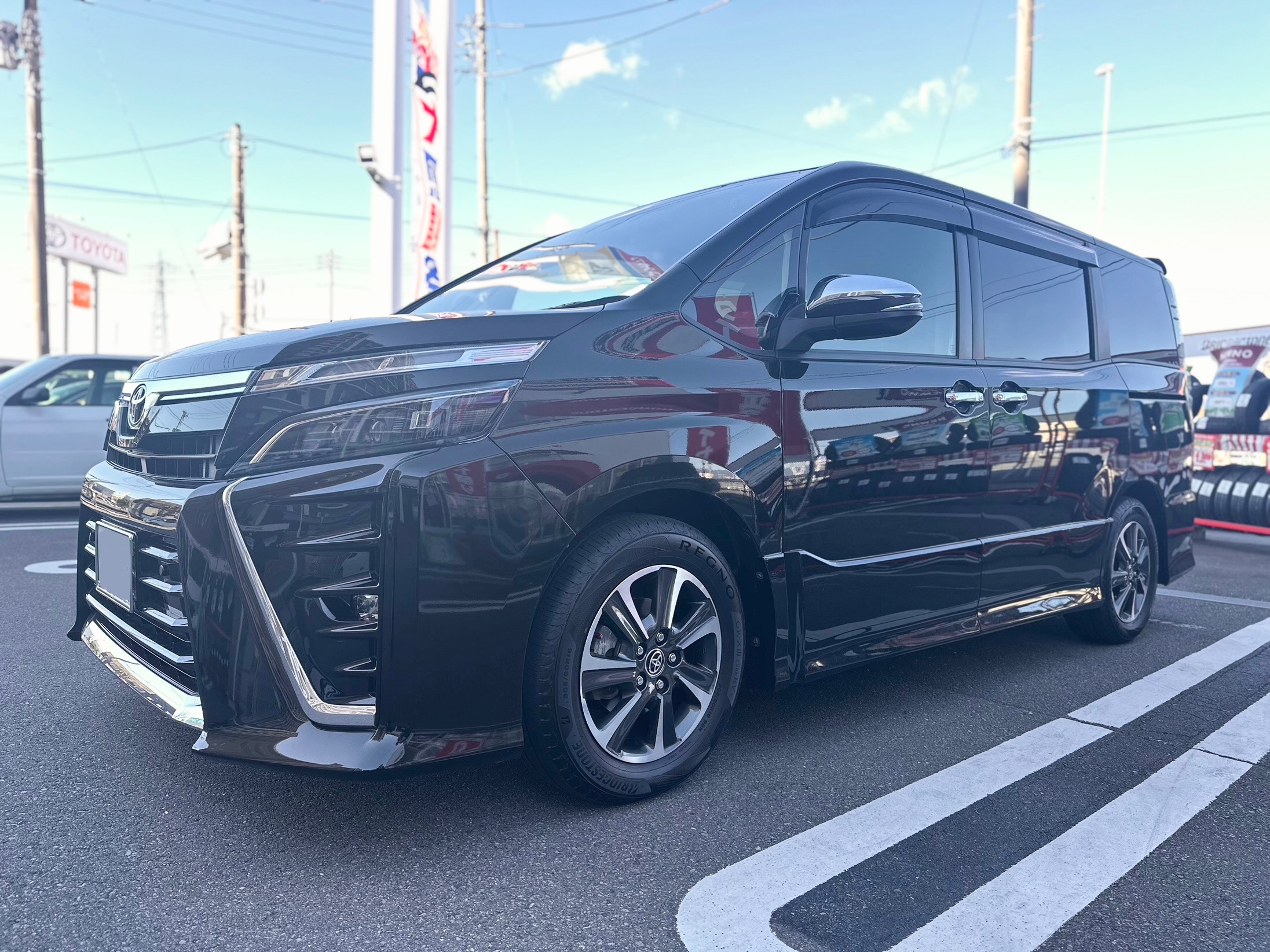 80ヴォクシーに新作レグノ【GR-XⅢ TYPE RV】 | トヨタ ヴォクシー