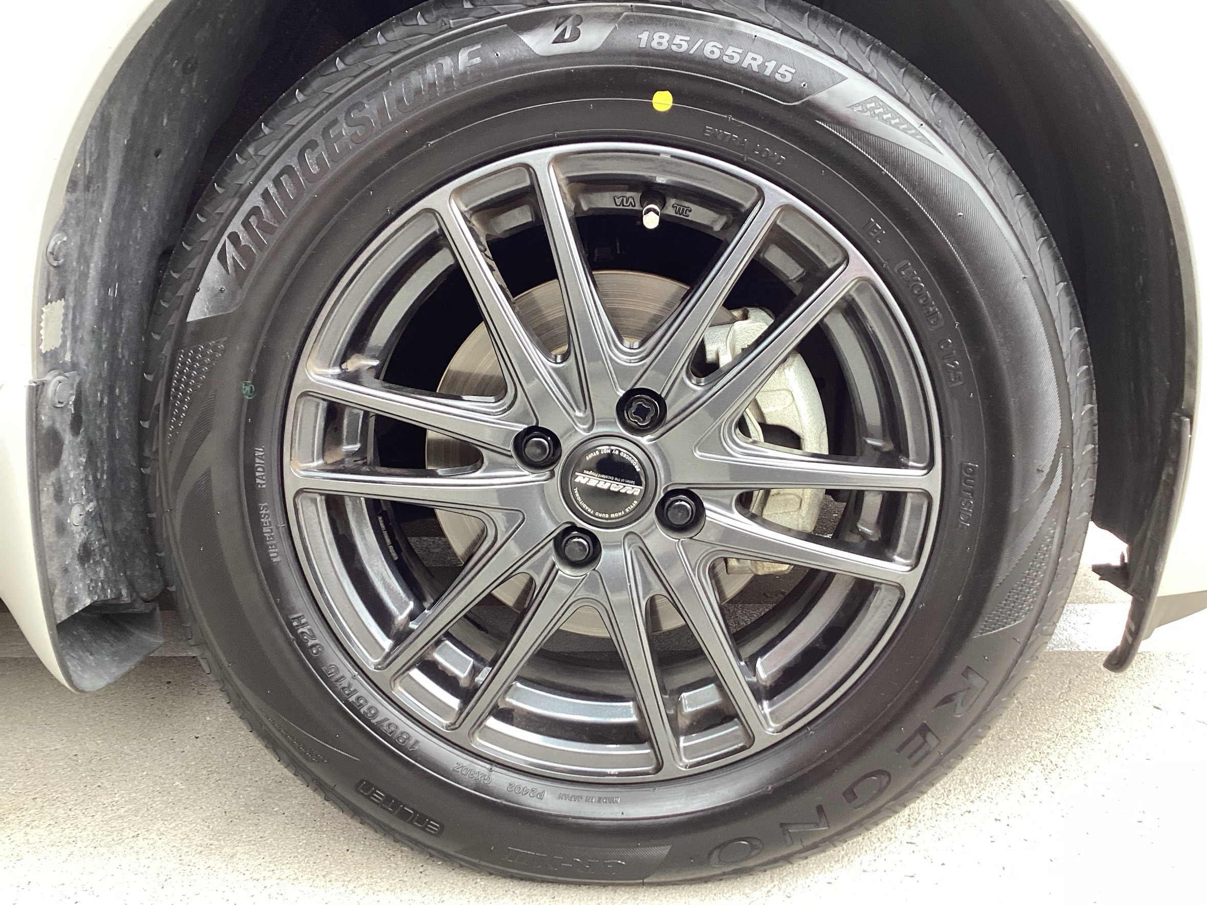 ☆彡ニッサンノート 185/65R15 レグノGR-XⅢタイヤ交換☆彡 | 日産