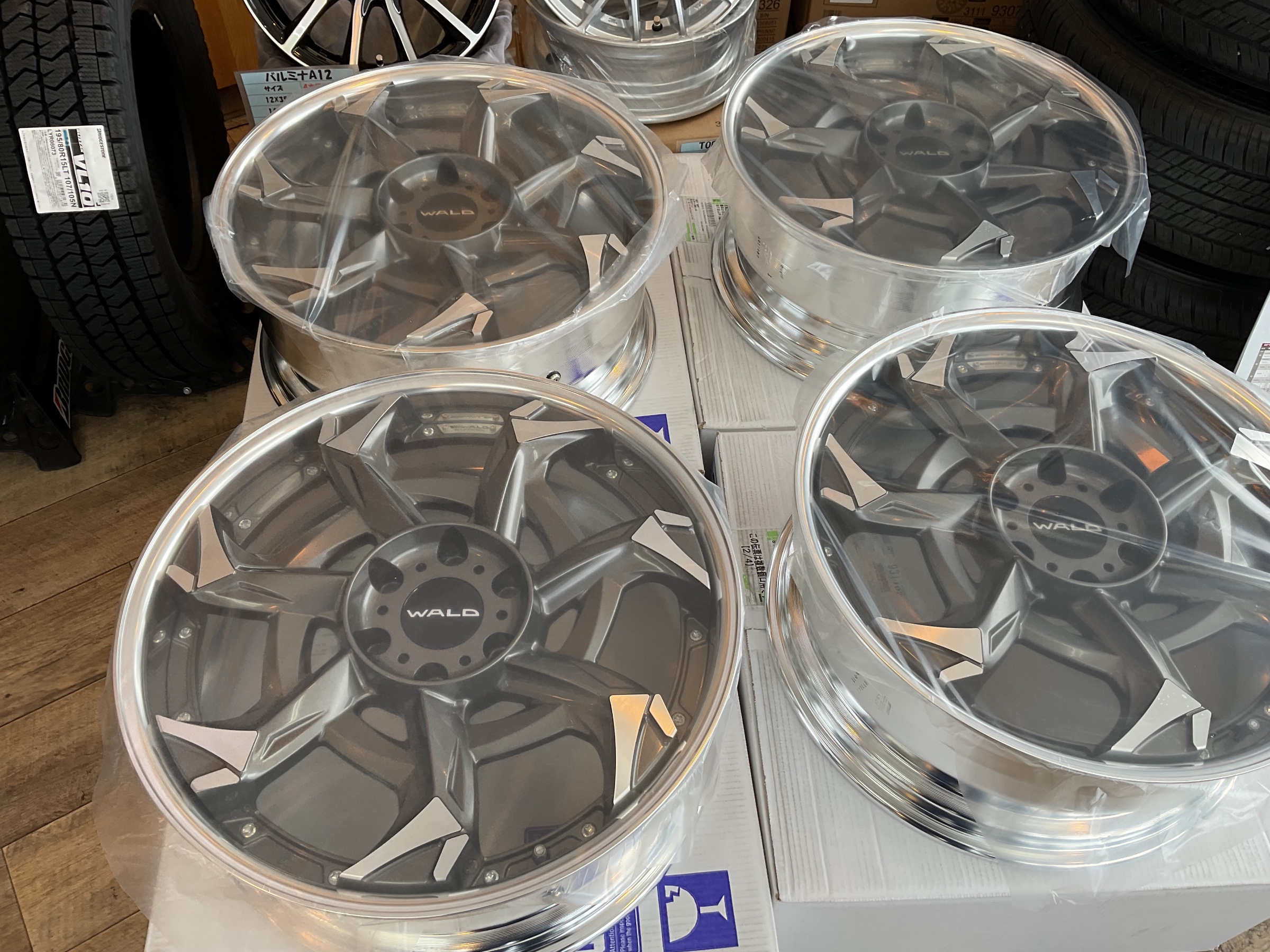 TOYOTA/グランエース】ホイール入荷！ | ホイール タイヤ・ホイール