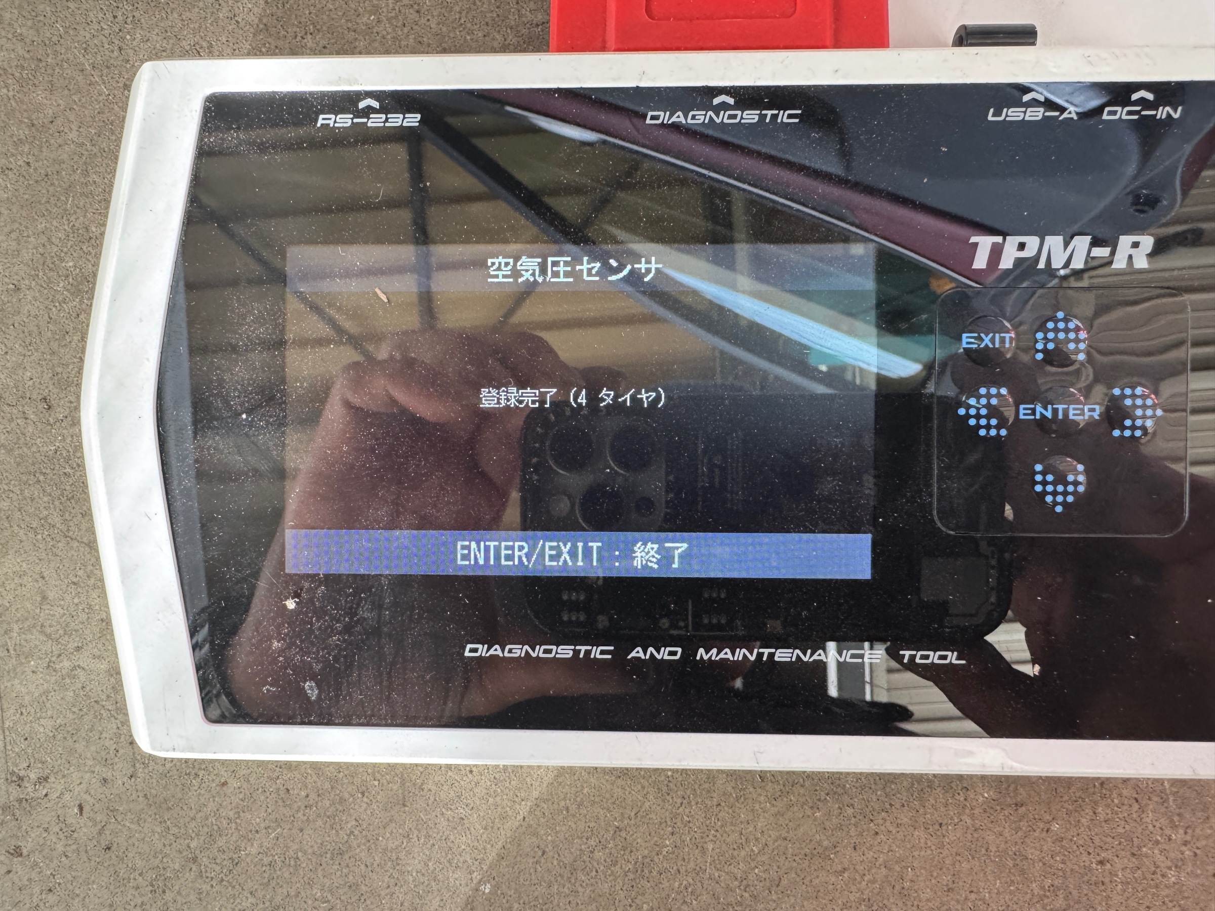 当店ではこんな事も承りますよ～ レクサスさん、純正TPMS