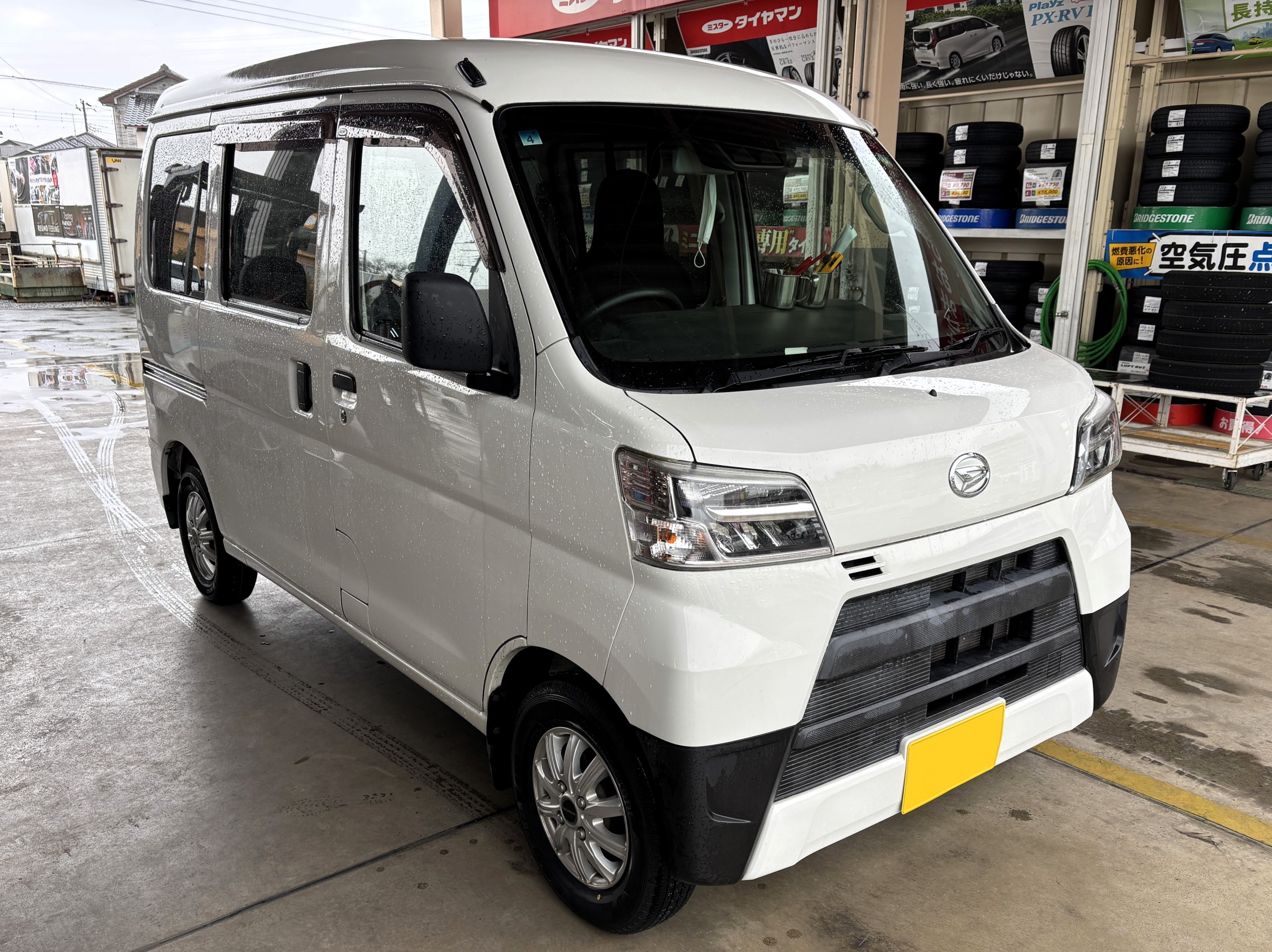 ダイハツ ハイゼットカーゴにブリヂストン ECOPIA R710を装着