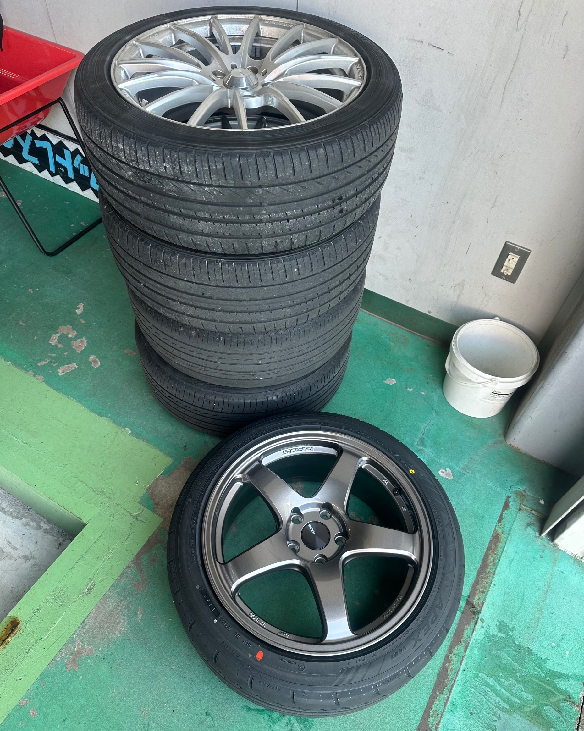 スタッドレスの交換目安って…？？＆レヴォーグの足回りをガラッ