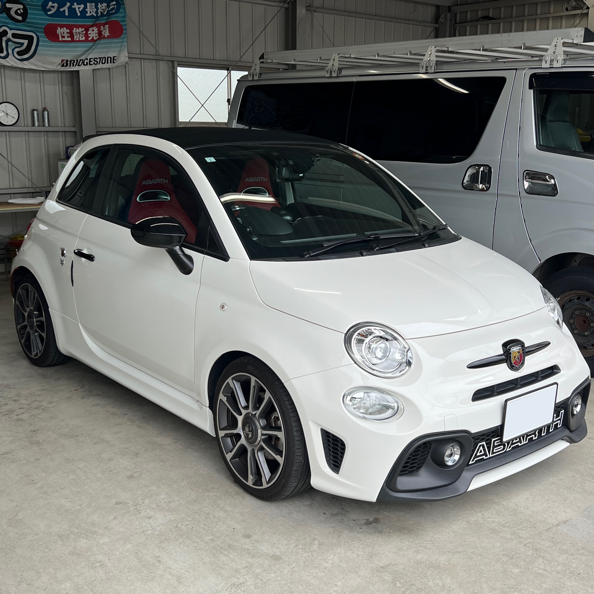 遠方からのお客様!!アバルト オートライト取り付け | アバルト