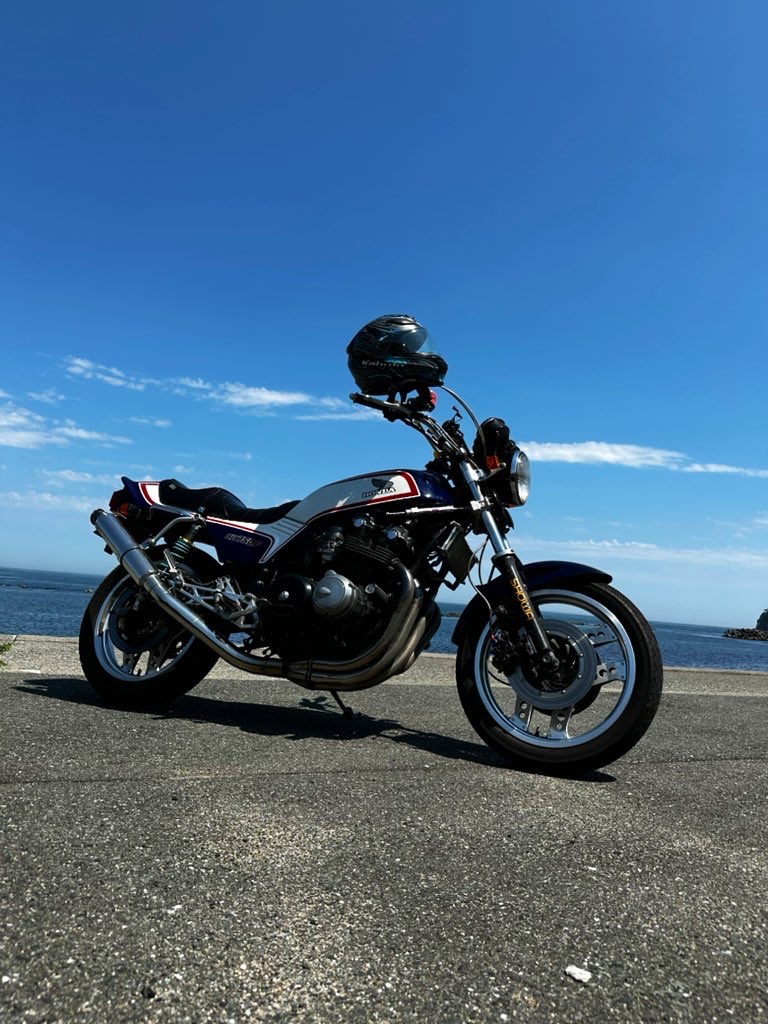 駐車場にて