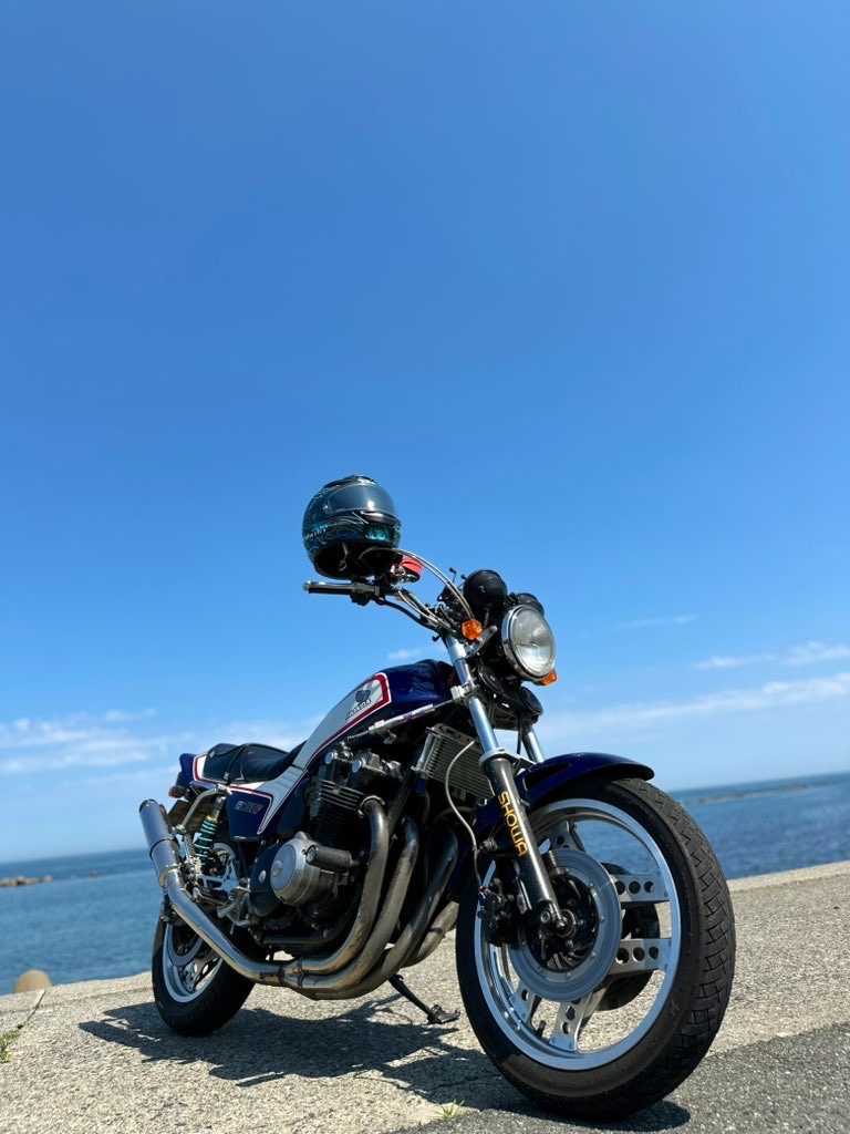 駐車場にて