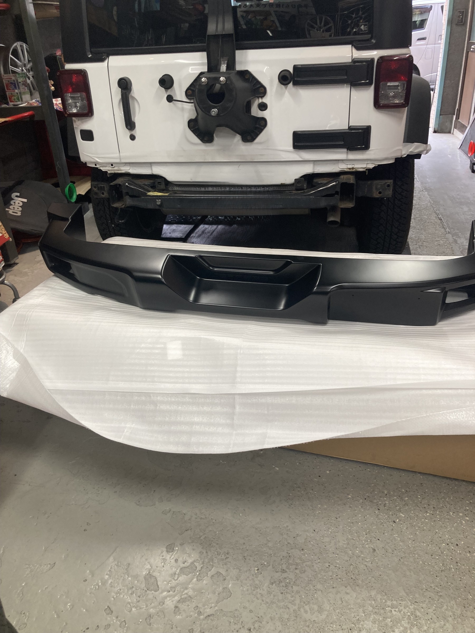 JK ラングラー リアバンパー 引き取り希望 JK ラングラー リアバンパー 引き取り希望 三日間限定値下
