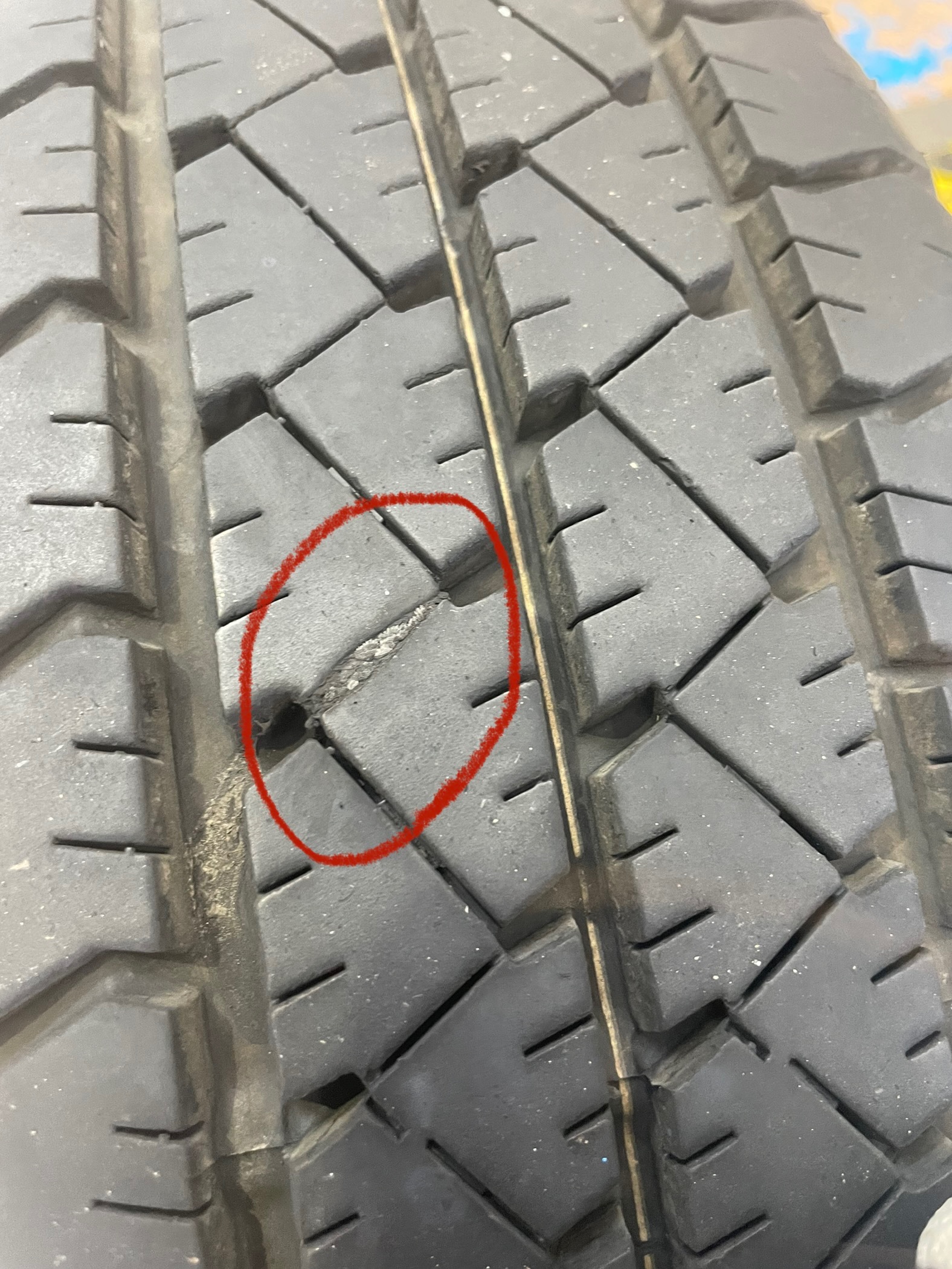 応急処置タイヤ☆追加で内面パンク修理 | 作業日記 | ミスター