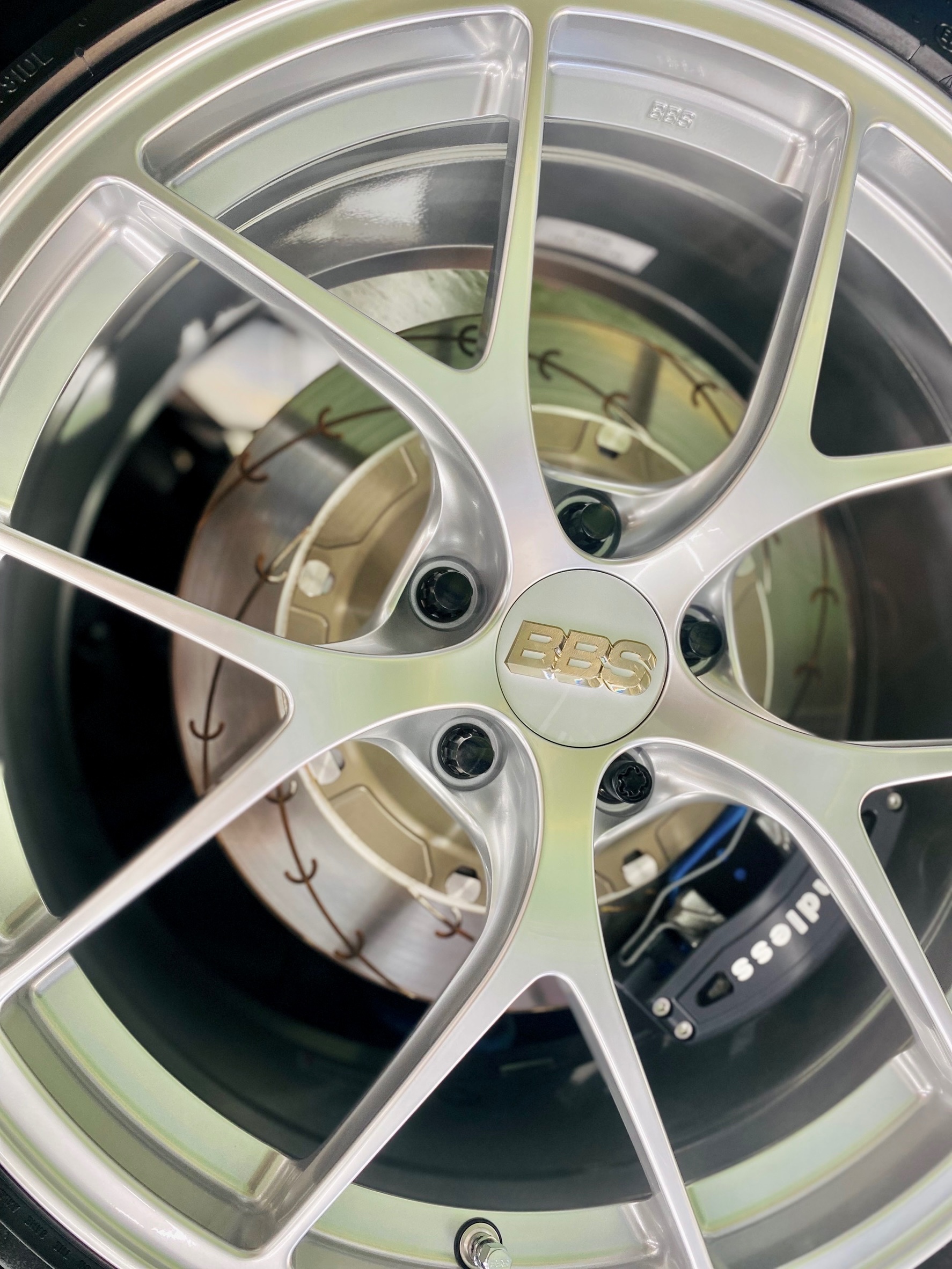 やっぱりBBSの超超ジュラルミンが最強でした！VNレヴォーグにRI-Dの19