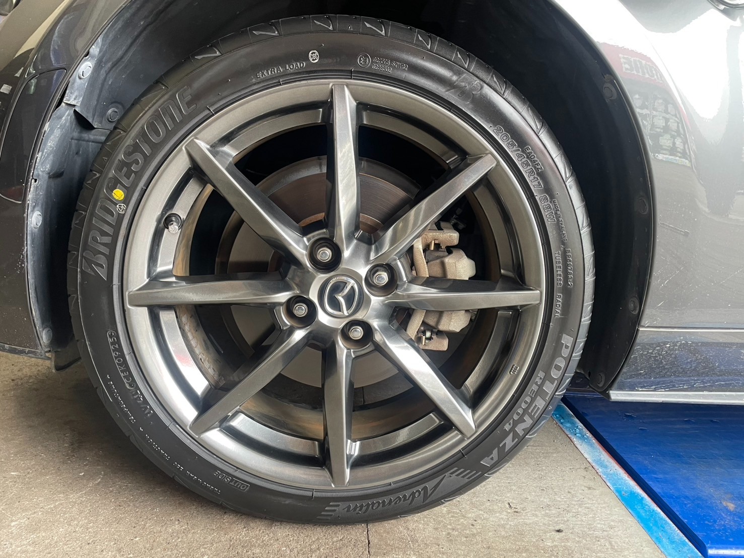 NDロードスター純正ホイール＆POTENZA RE004 BRIDGESTONE POTENZA Adrenalin RE004 205/50R16 のパーツレビュー
